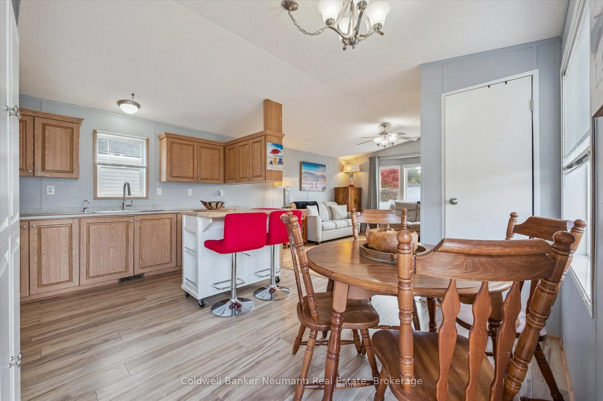5 Walnut Way
