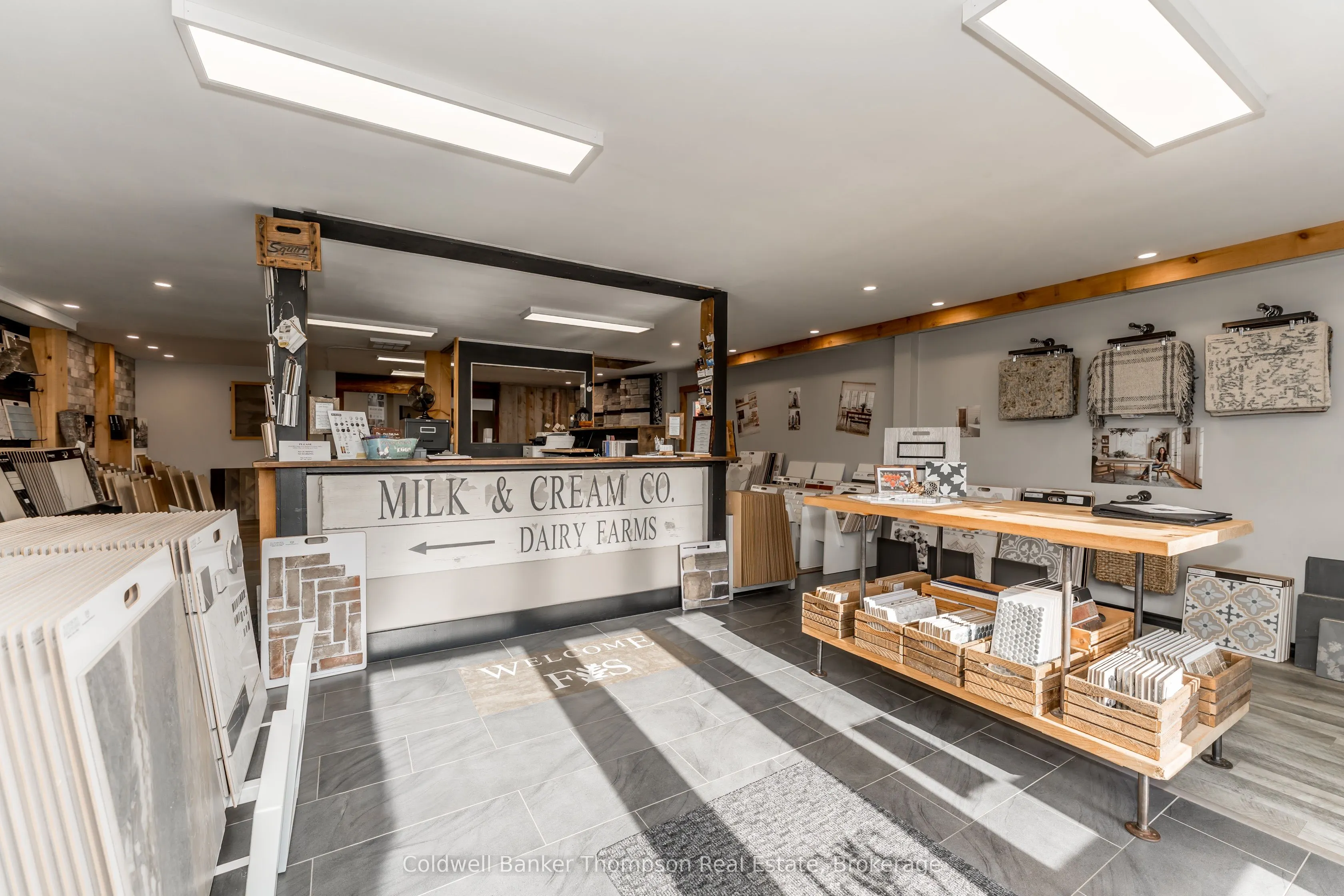 112 Lindgren Road W
