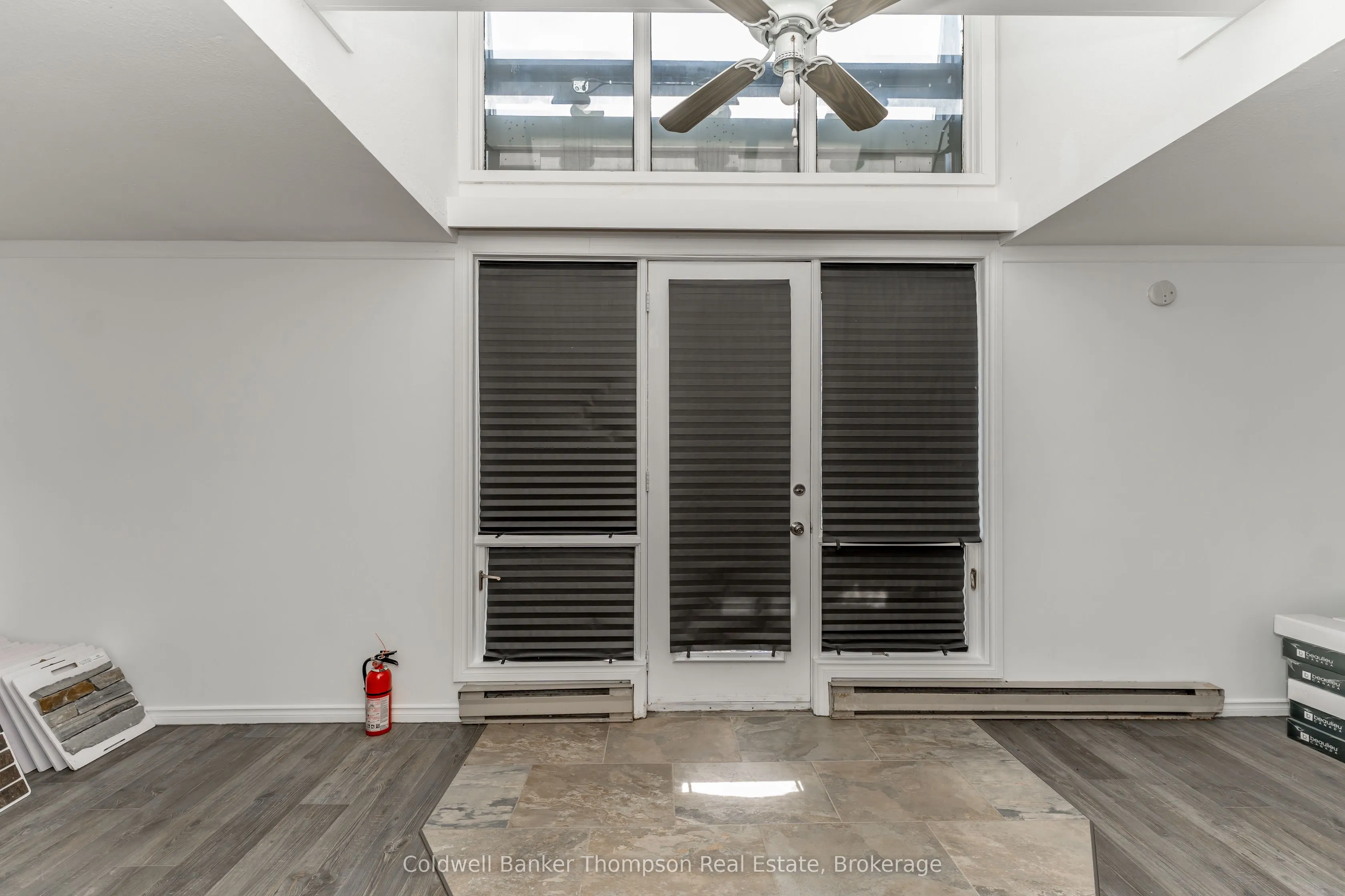 112 Lindgren Road W