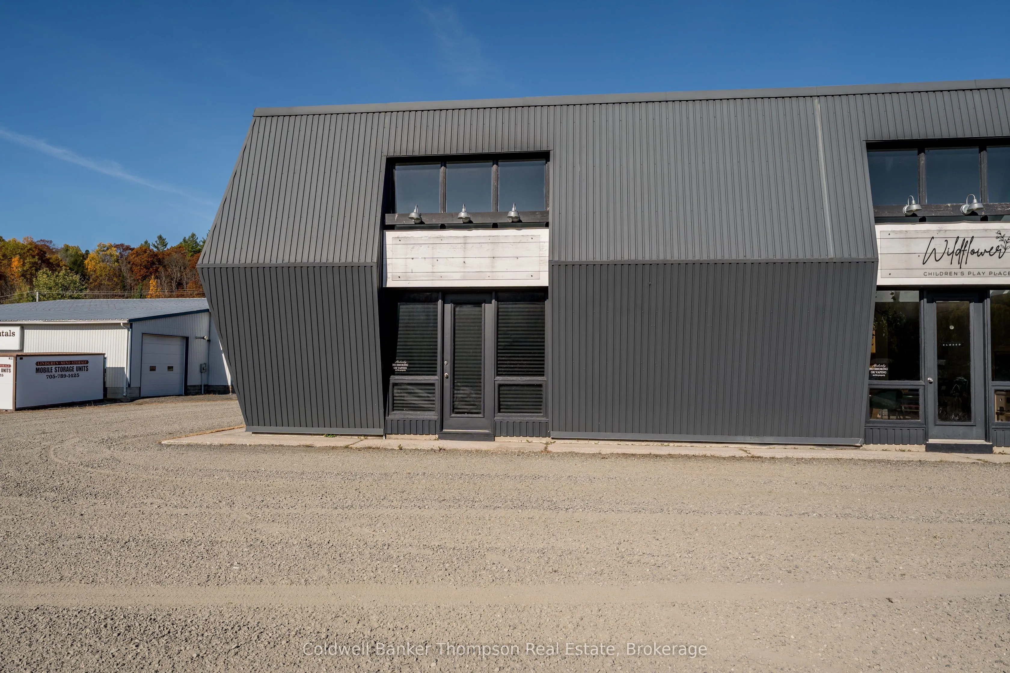 112 Lindgren Road W