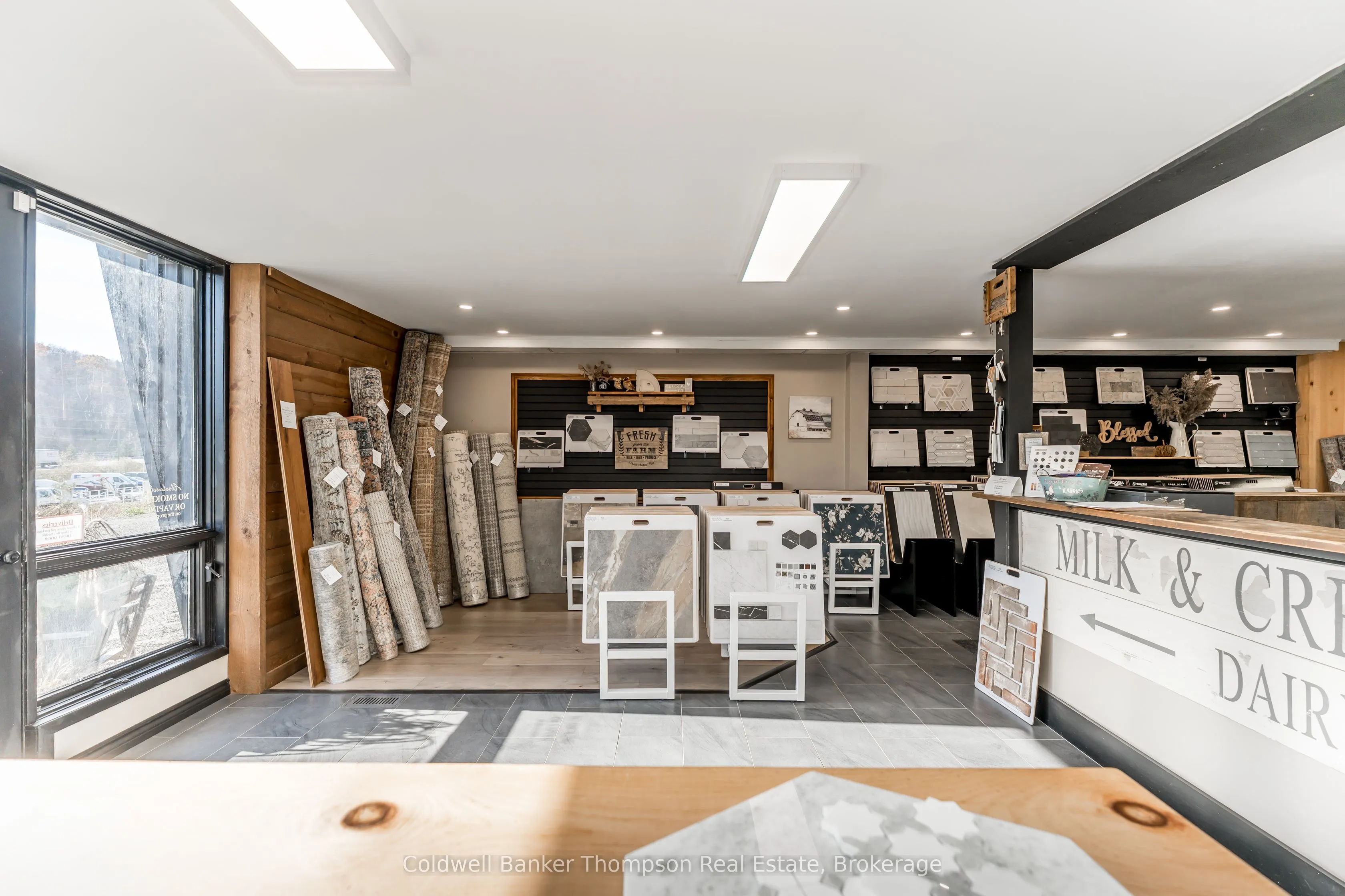 112 Lindgren Road W