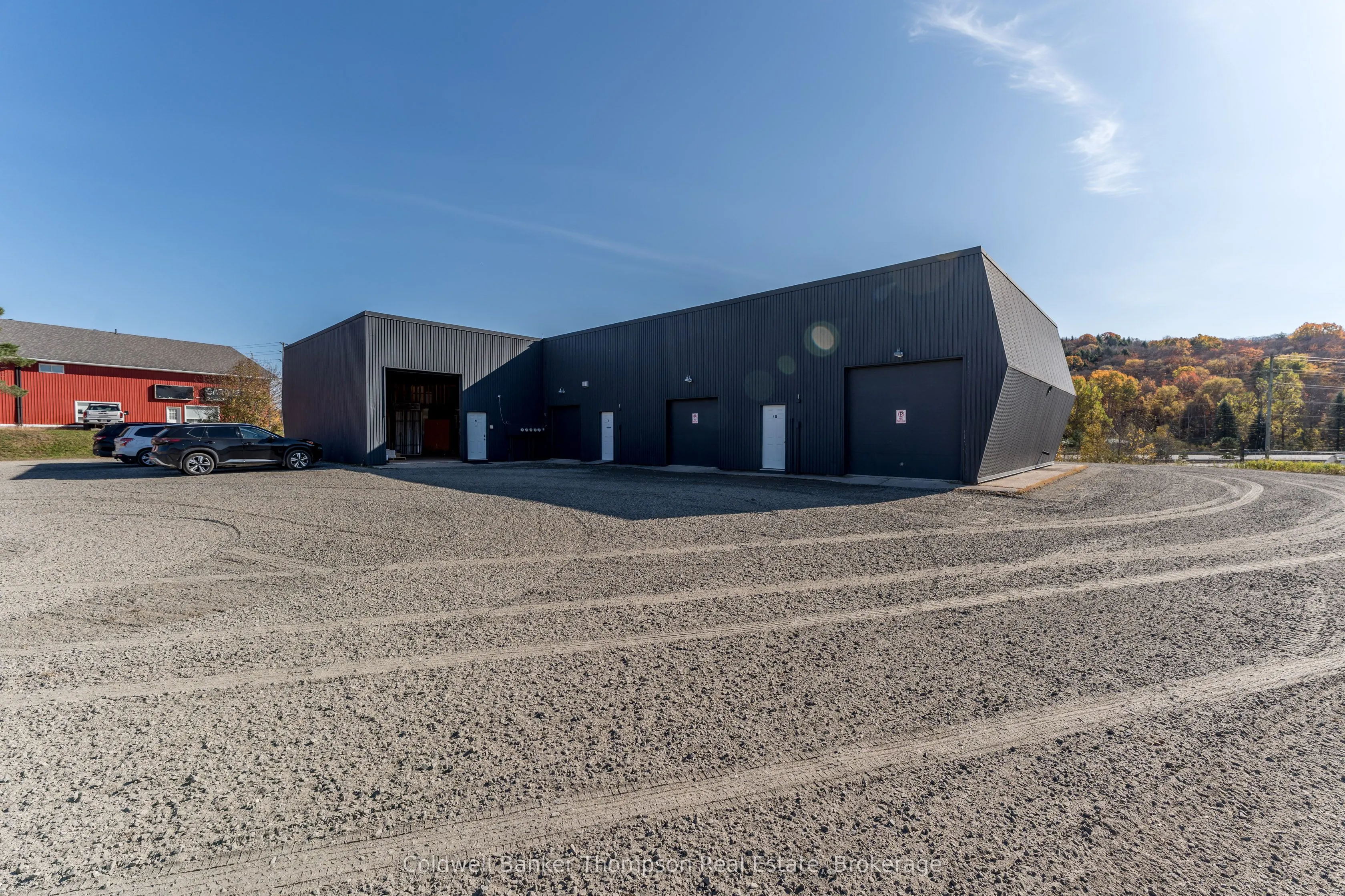 112 Lindgren Road W