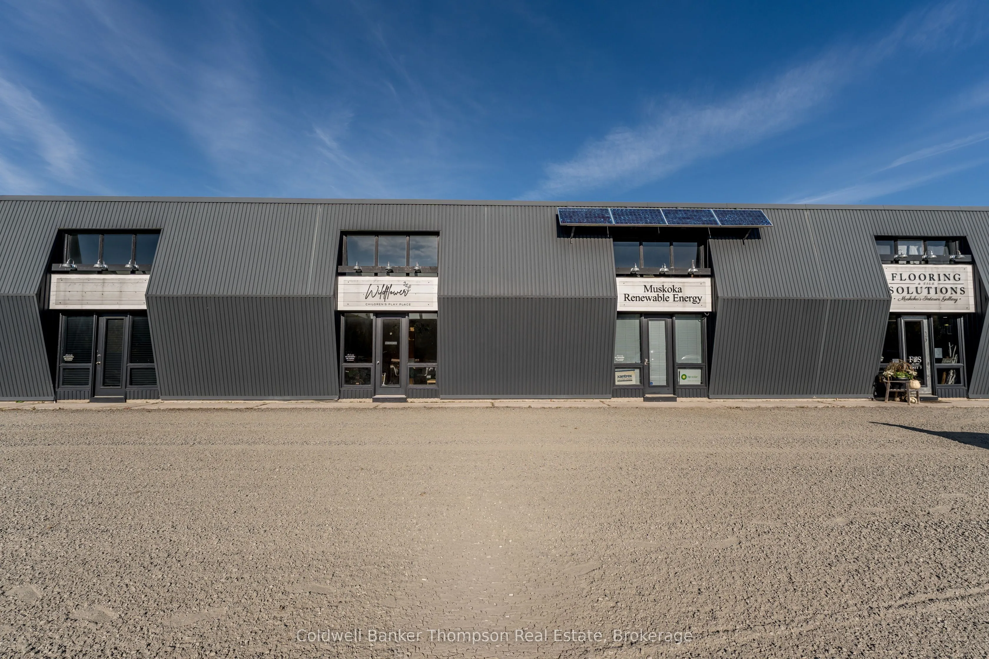 112 Lindgren Road W