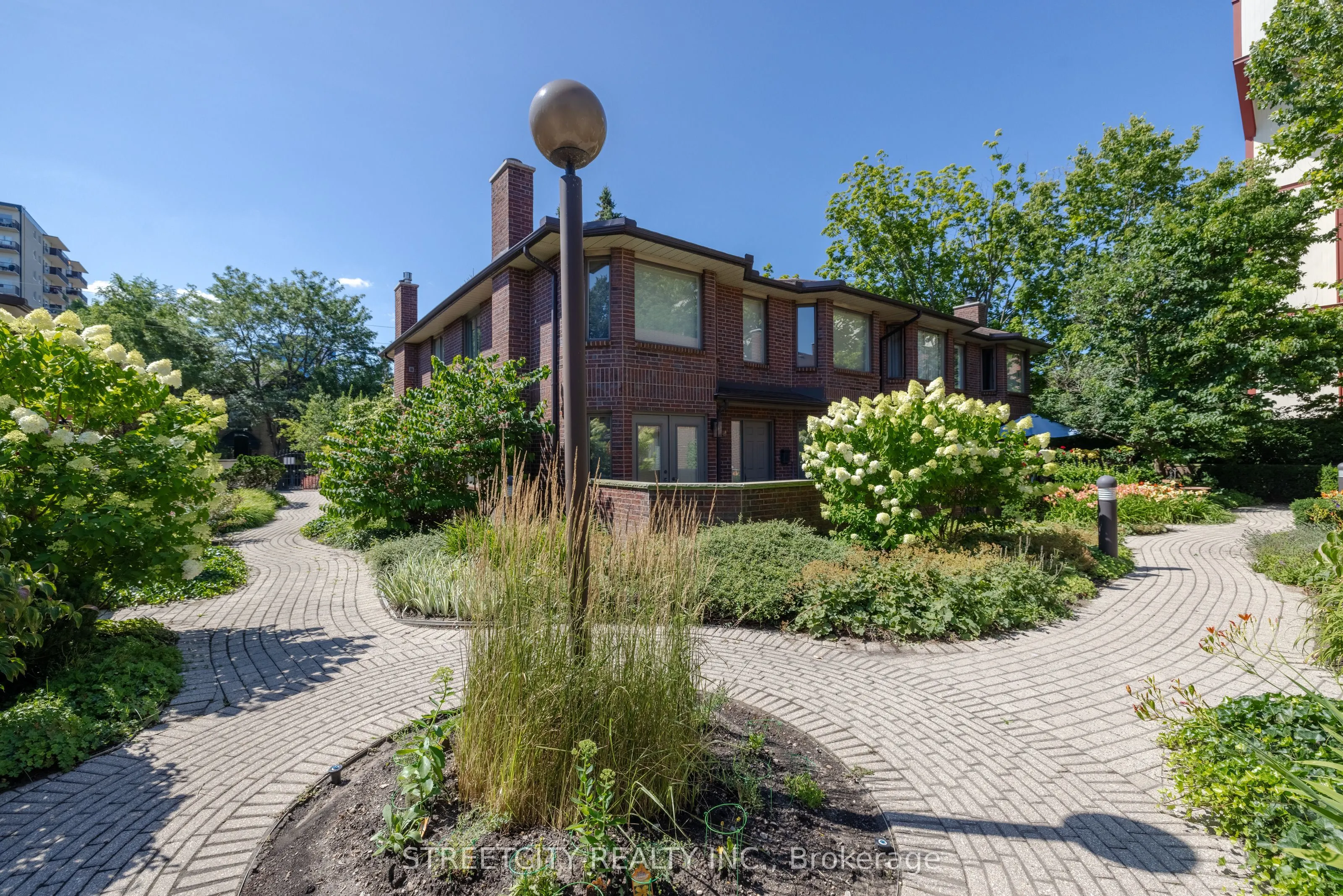 2-152 Albert Street, #2