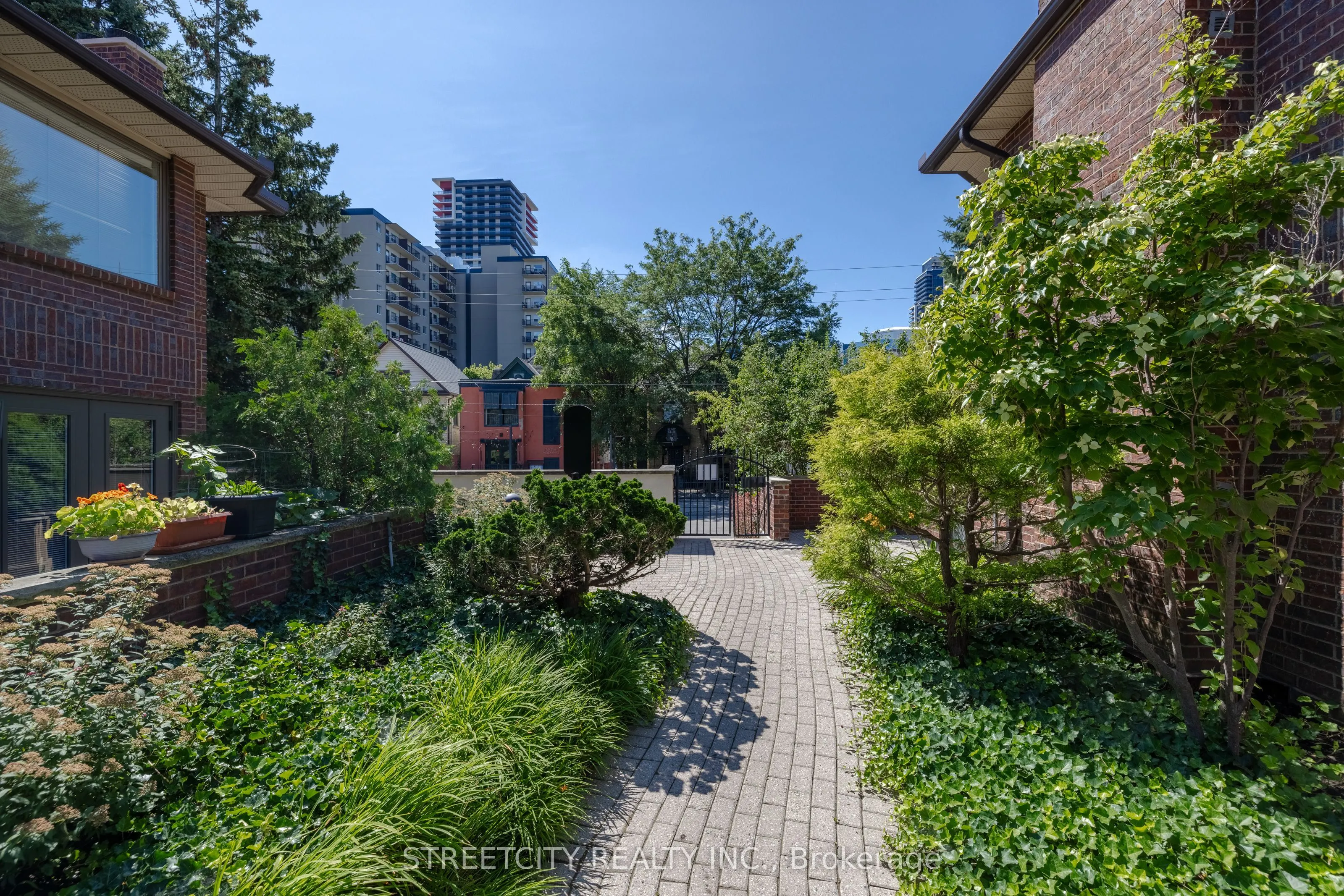 2-152 Albert Street, #2