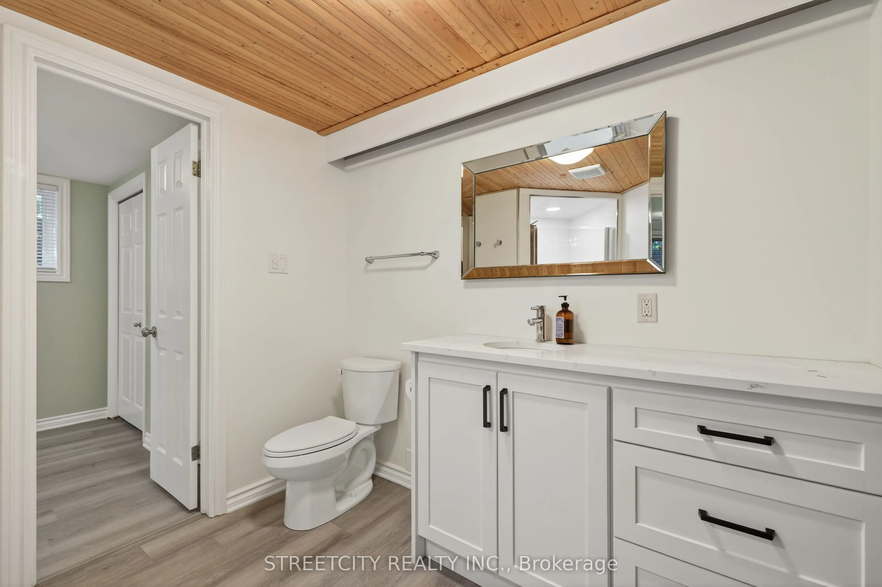 2-152 Albert Street, #2