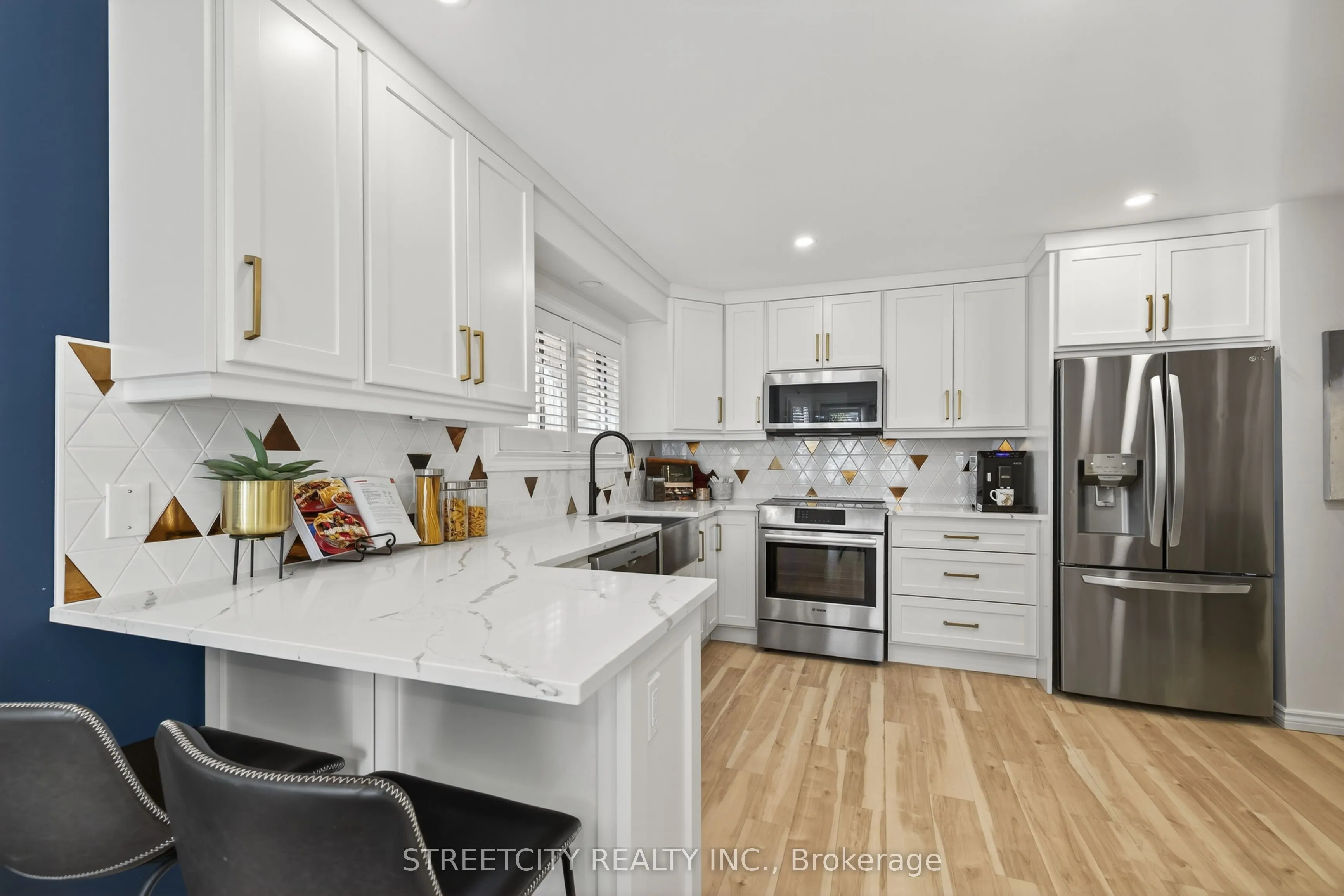 2-152 Albert Street, #2