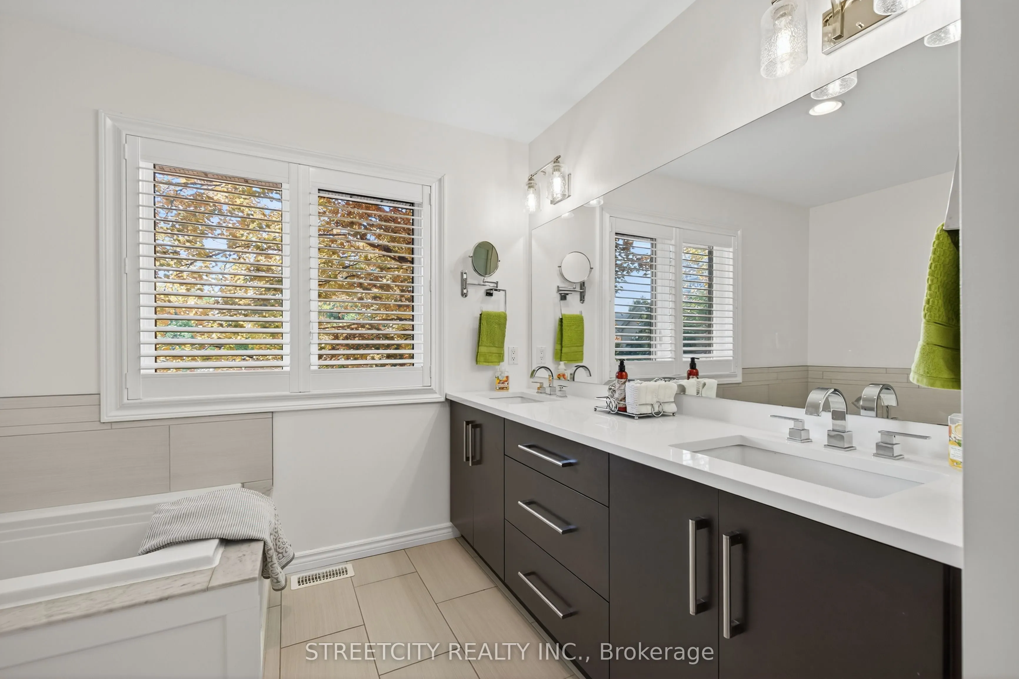 2-152 Albert Street, #2