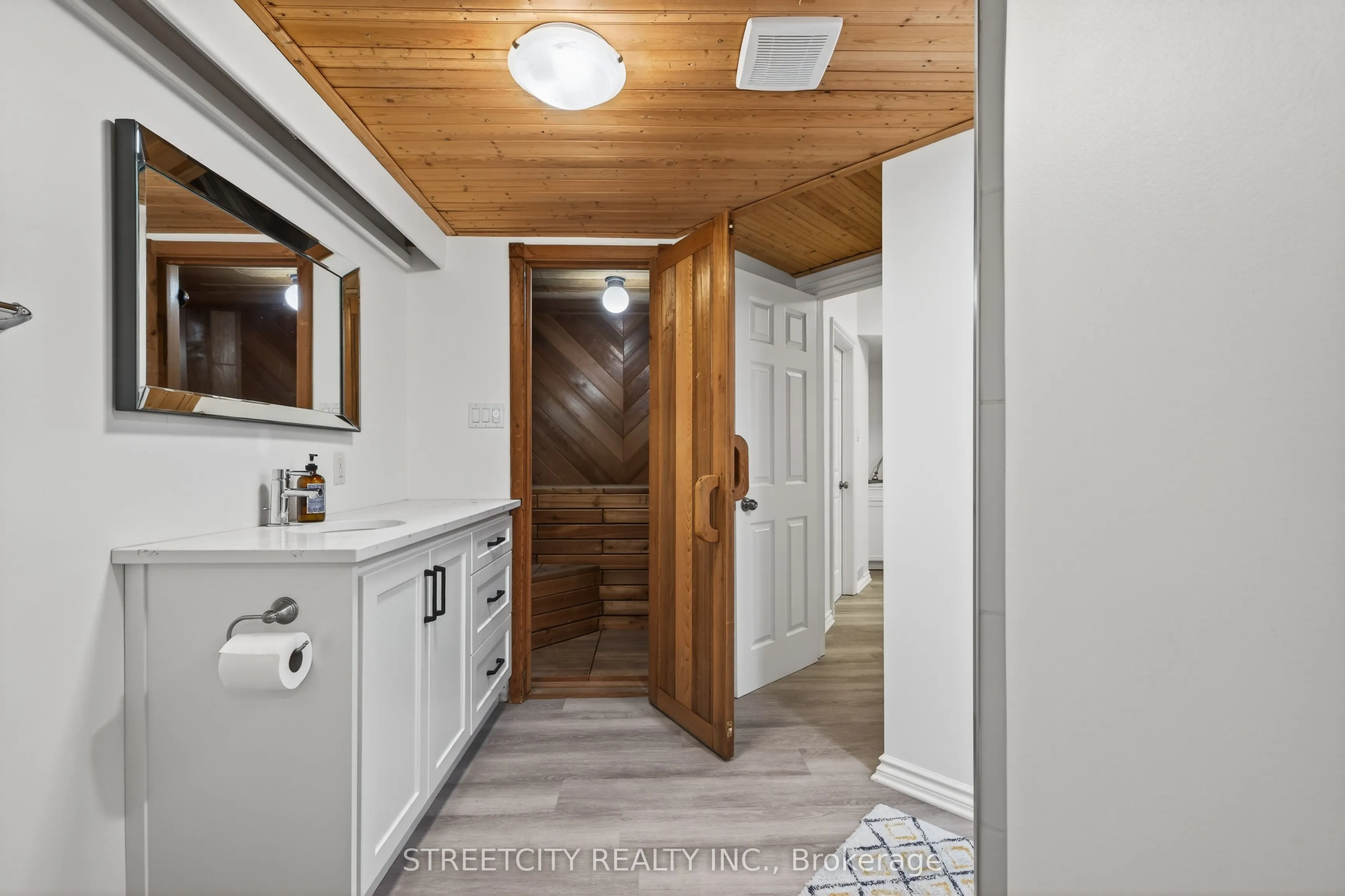 2-152 Albert Street, #2