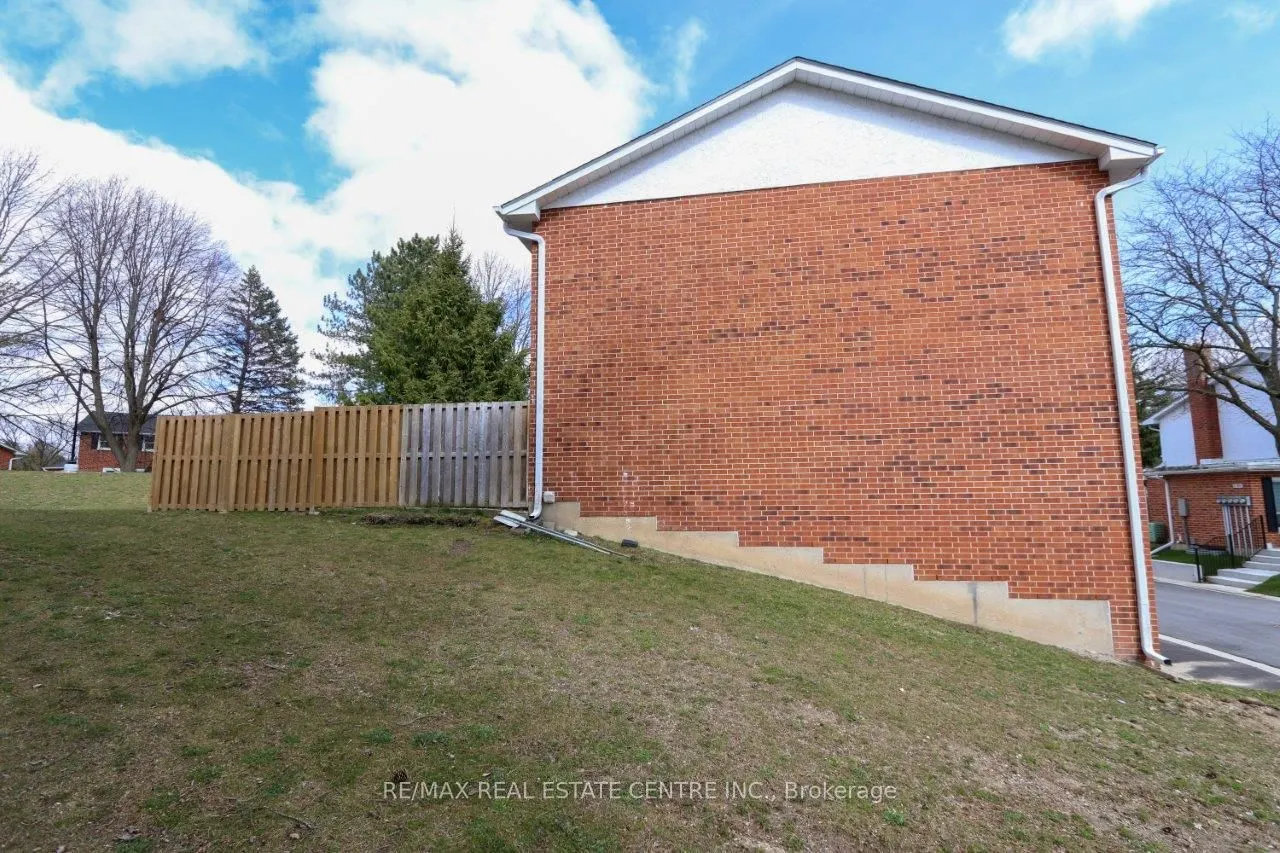 411 Keats Way, #1