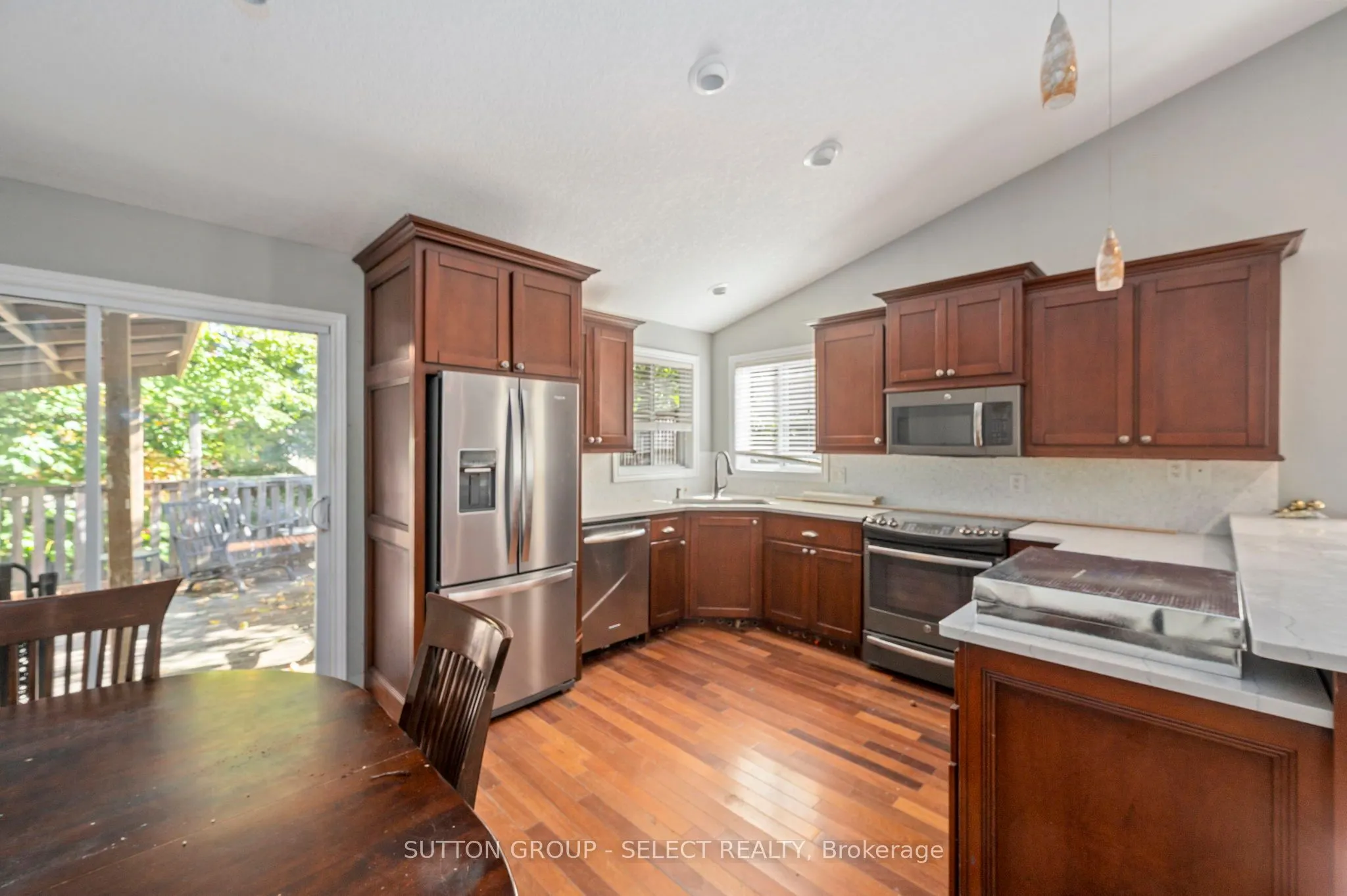 115 BRIDLE Path