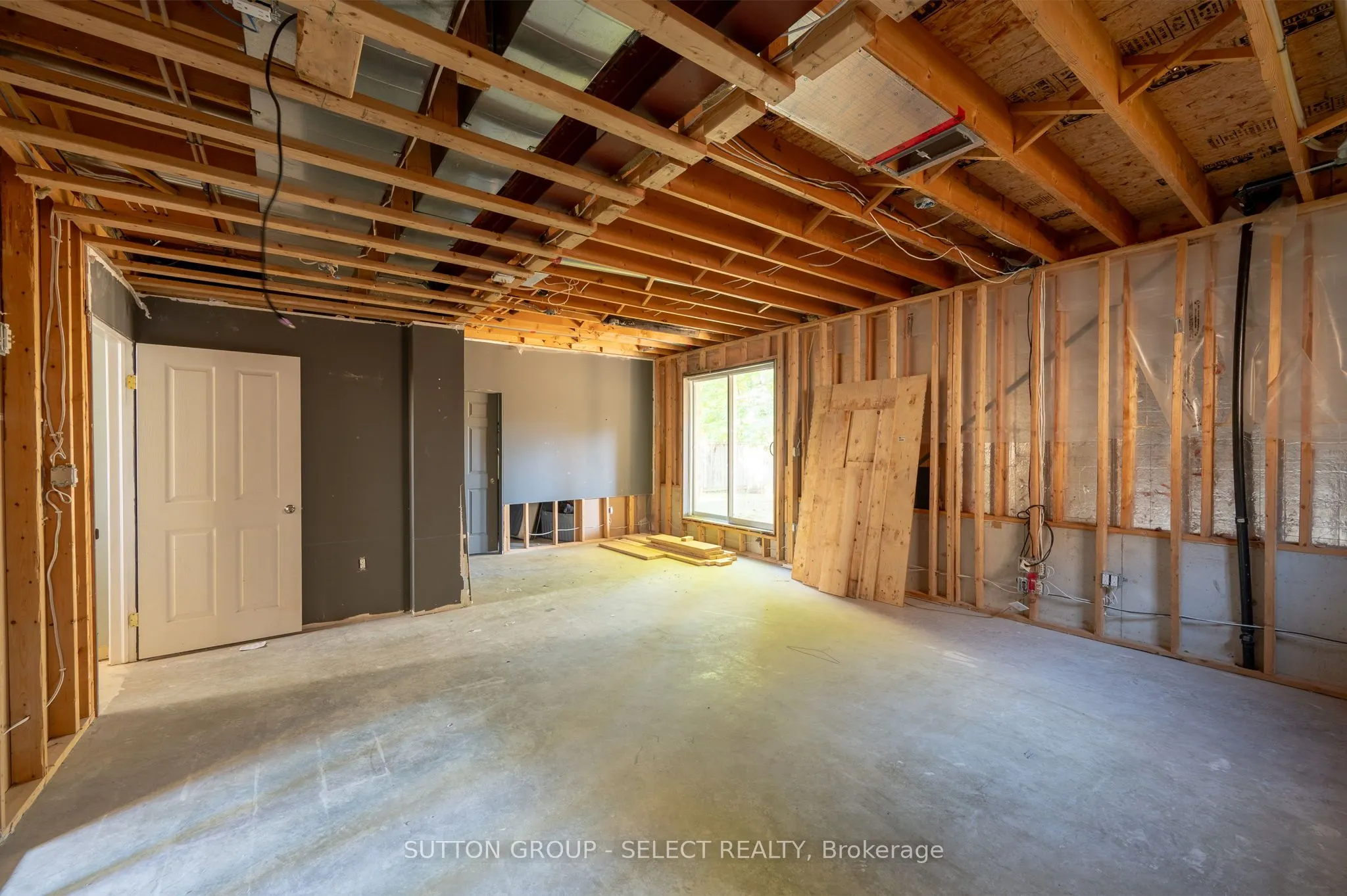 115 BRIDLE Path