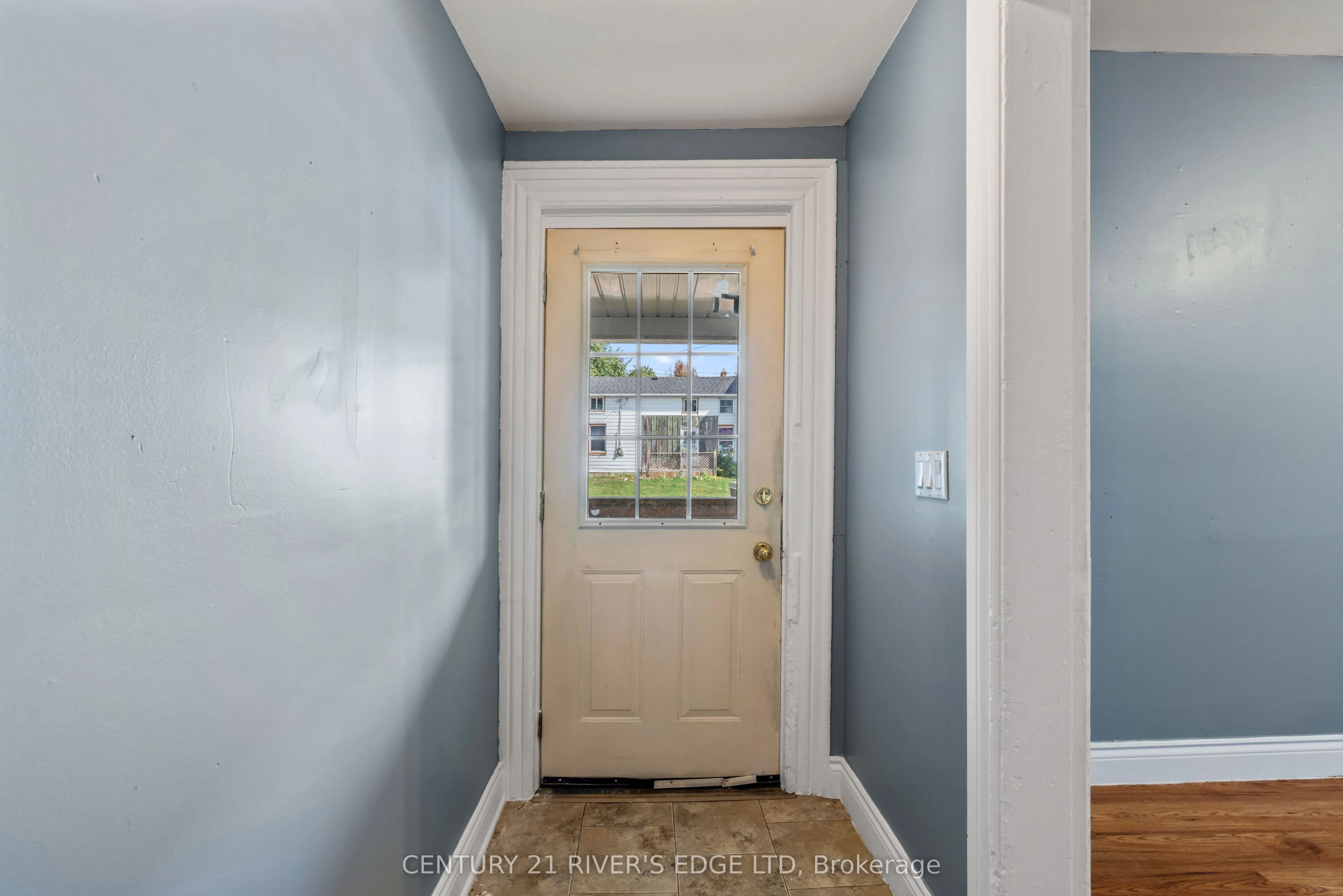621 George Street W