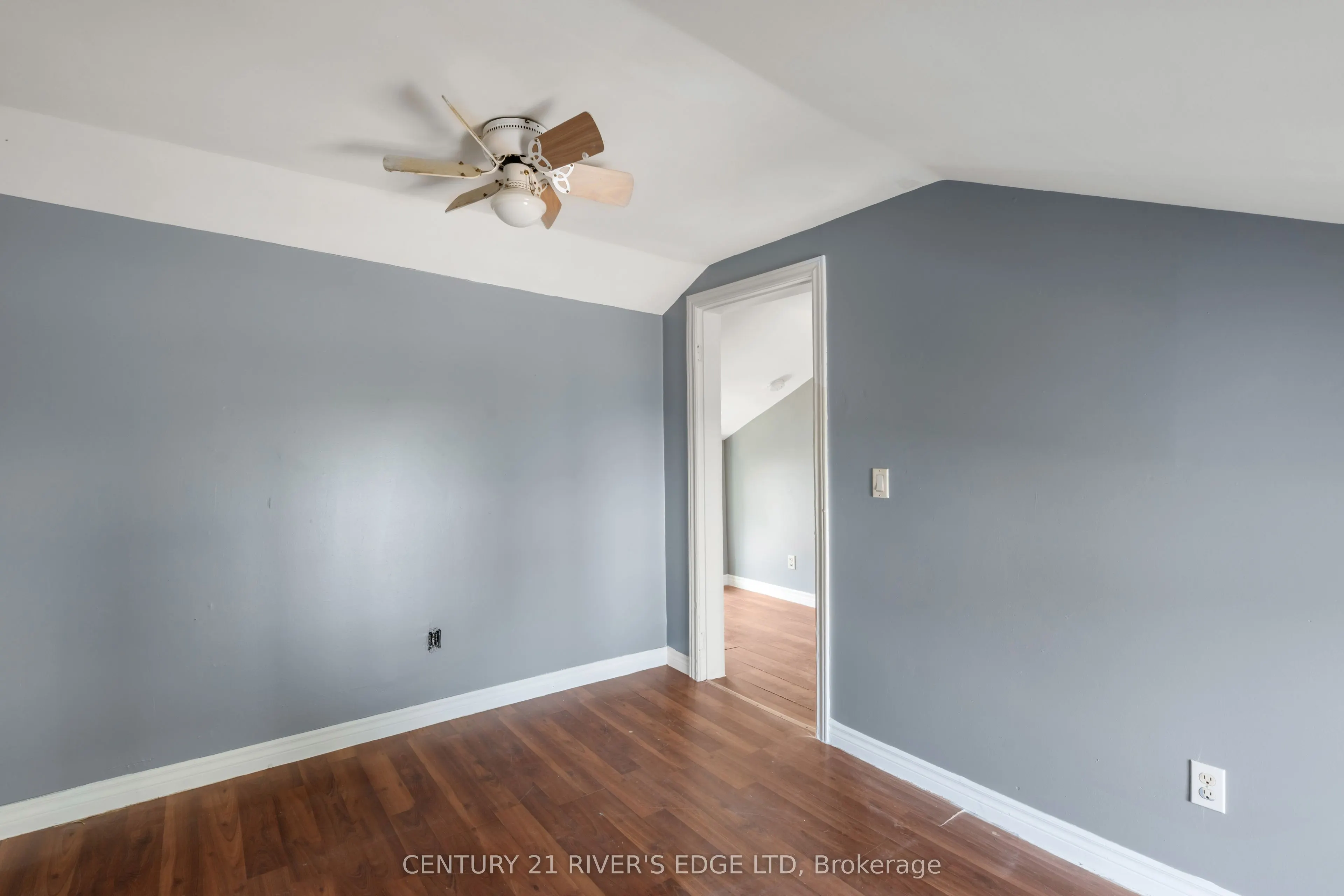 621 George Street W