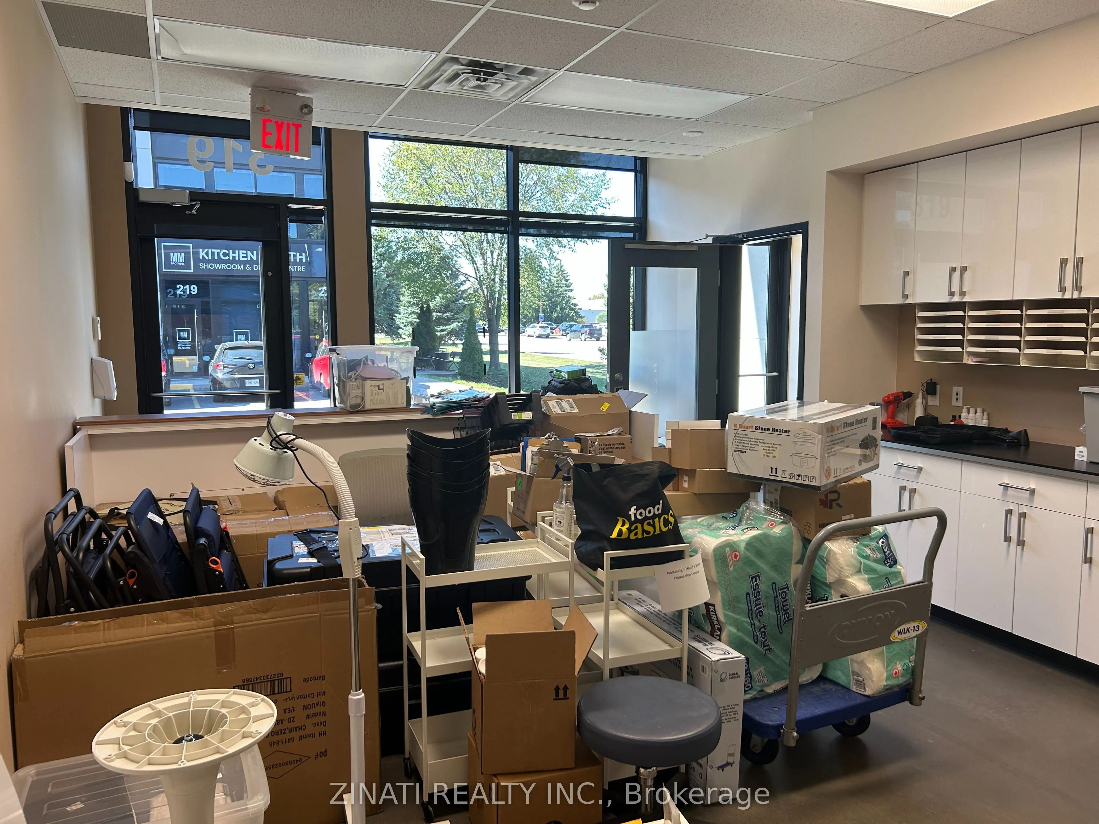 2310 St. Laurent Boulevard, #319