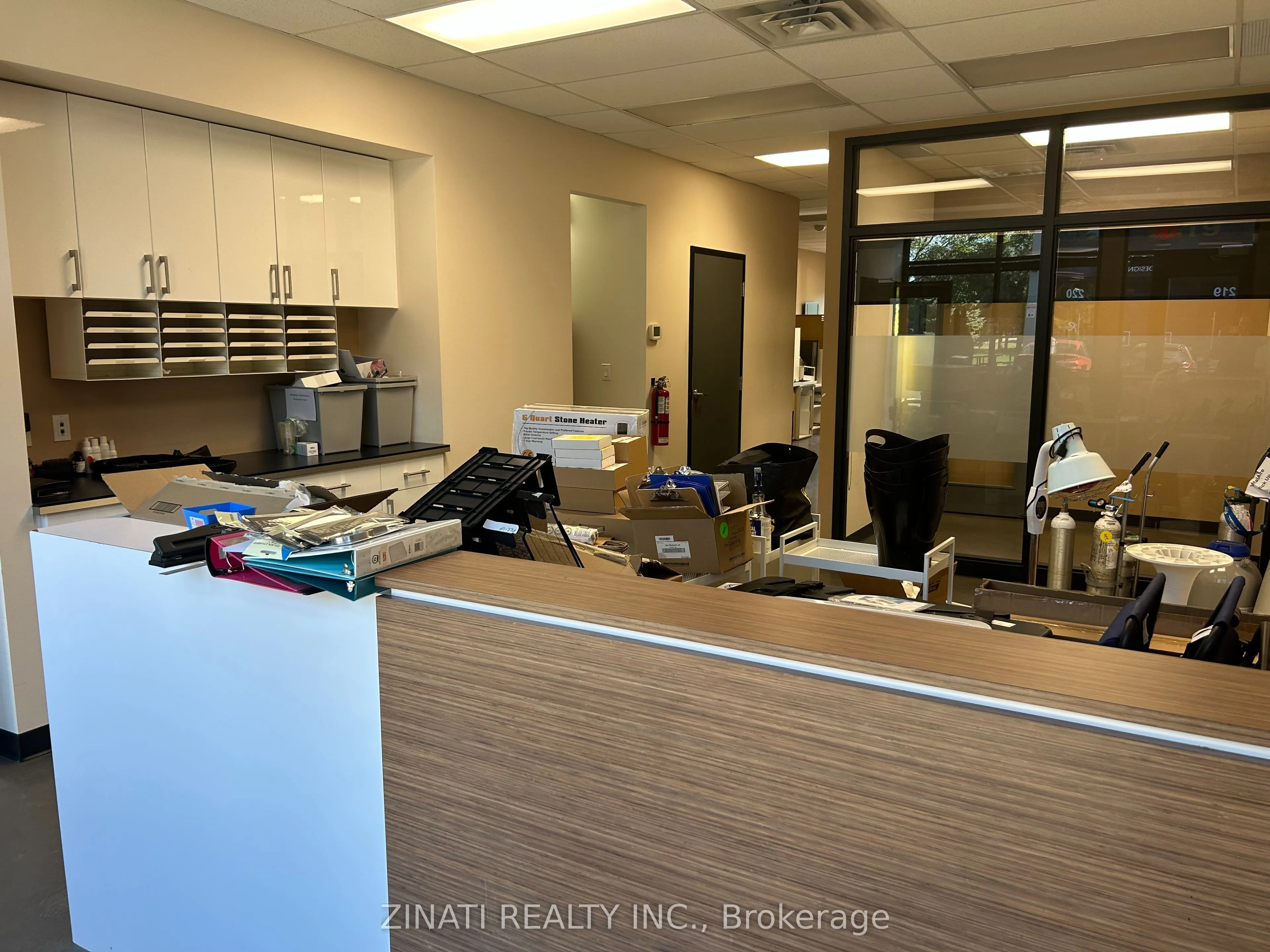 2310 St. Laurent Boulevard, #319