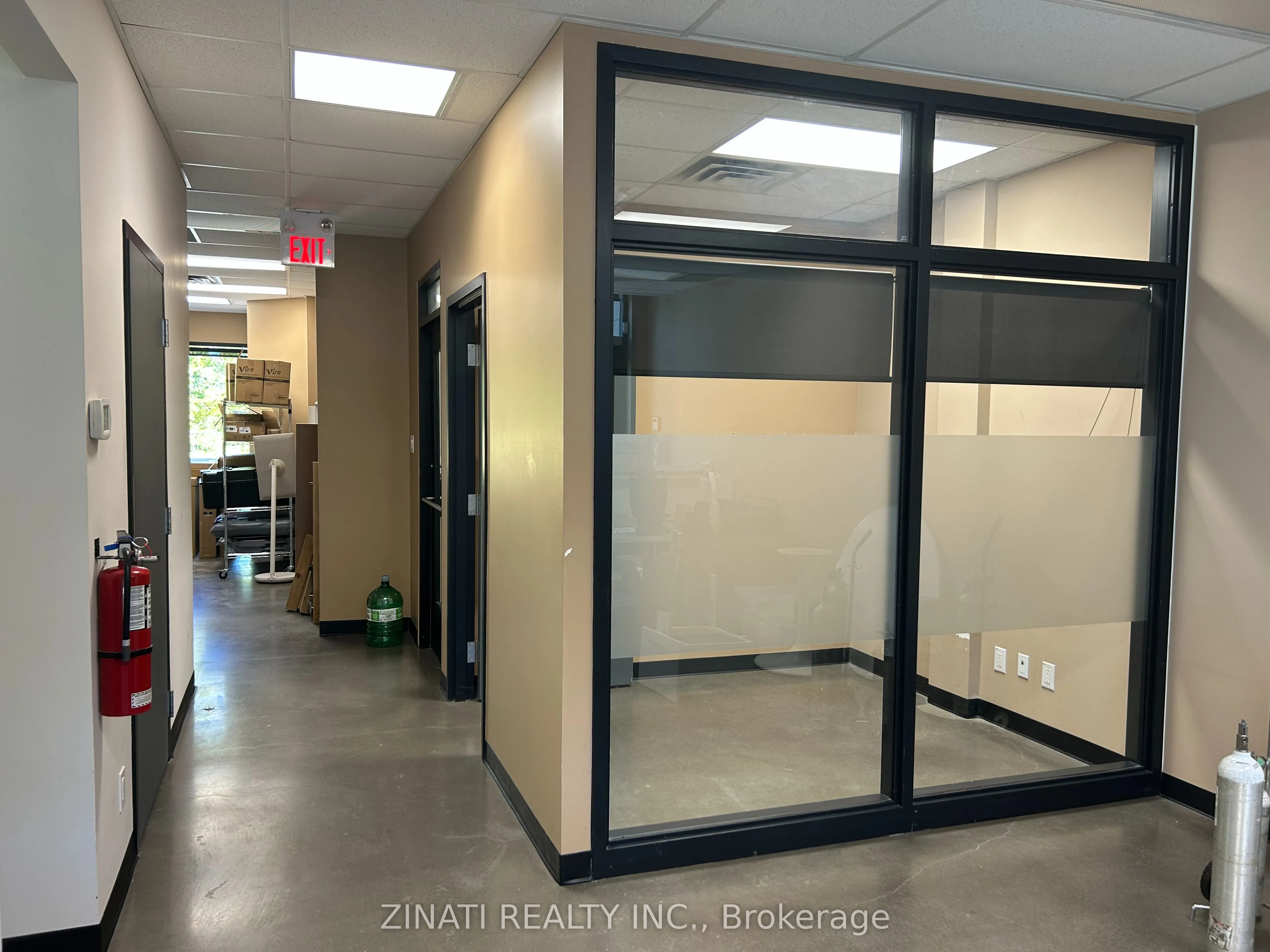 2310 St. Laurent Boulevard, #319