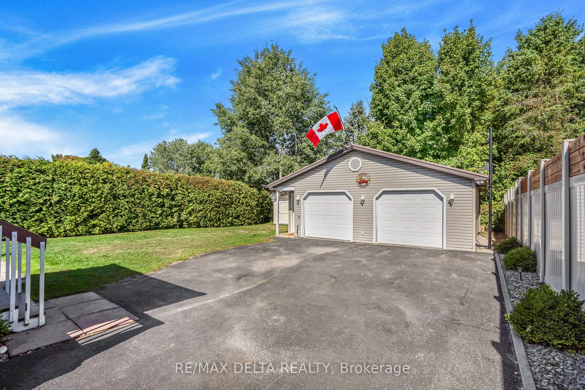65 Bernard Crescent
