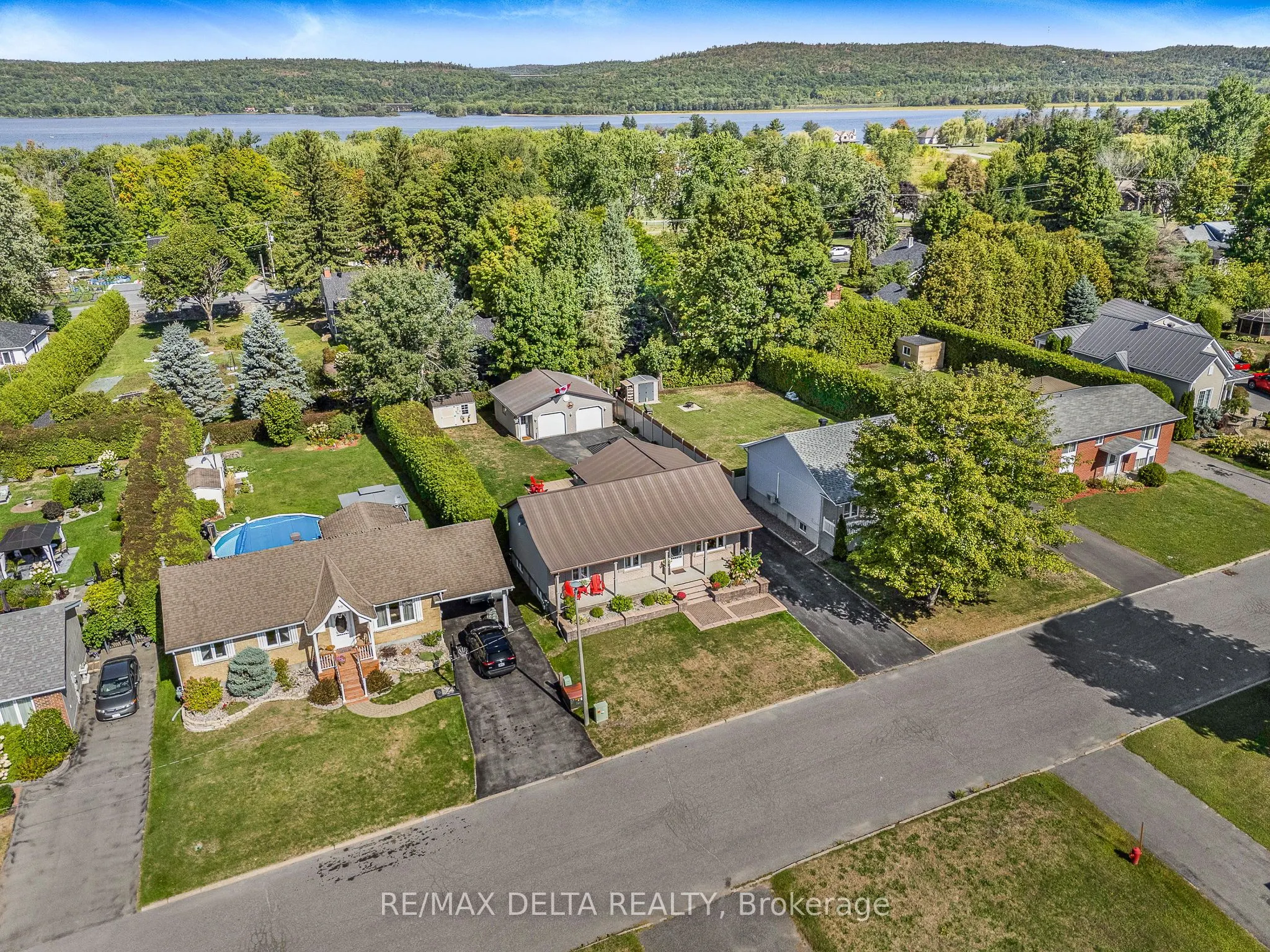 65 Bernard Crescent