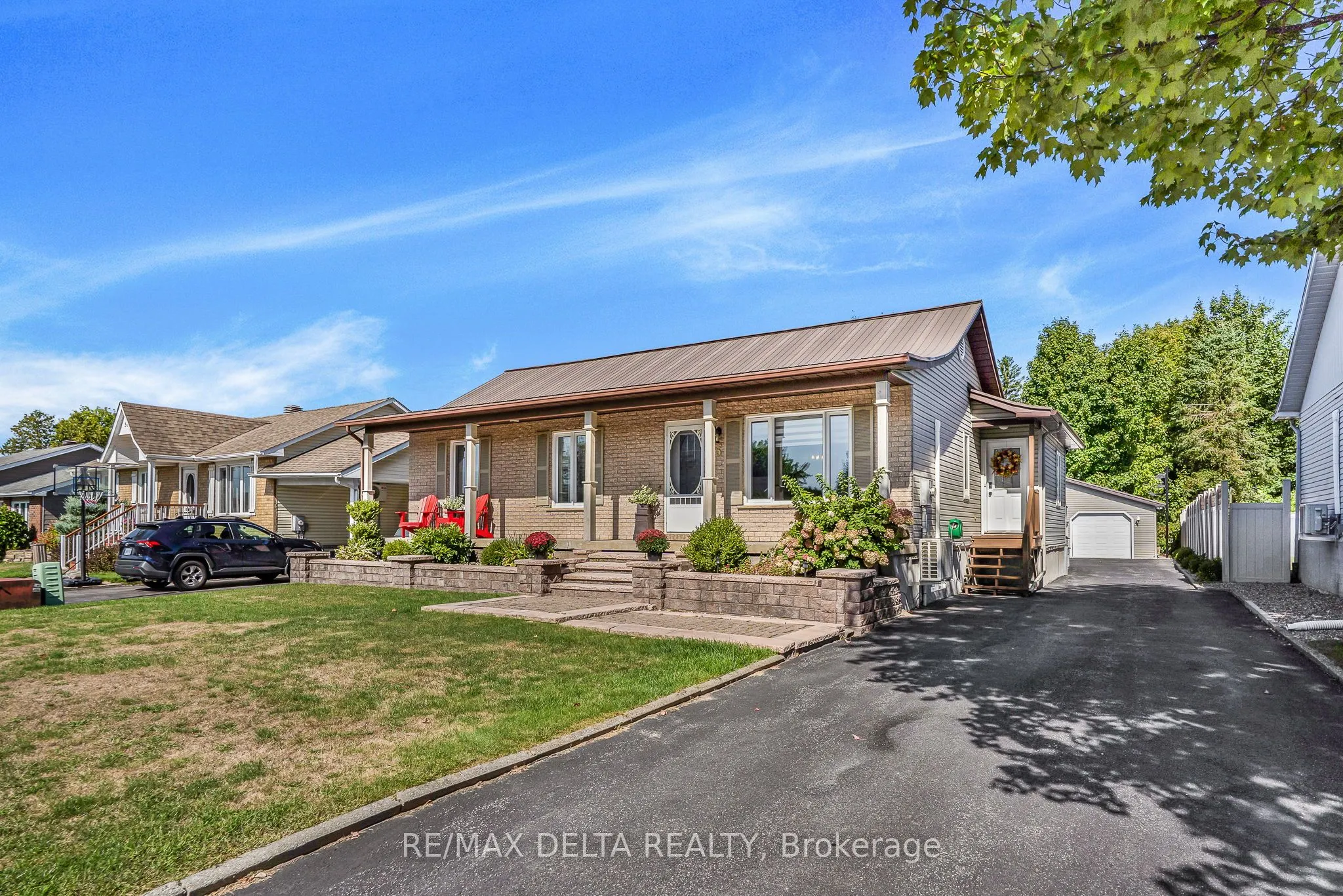 65 Bernard Crescent