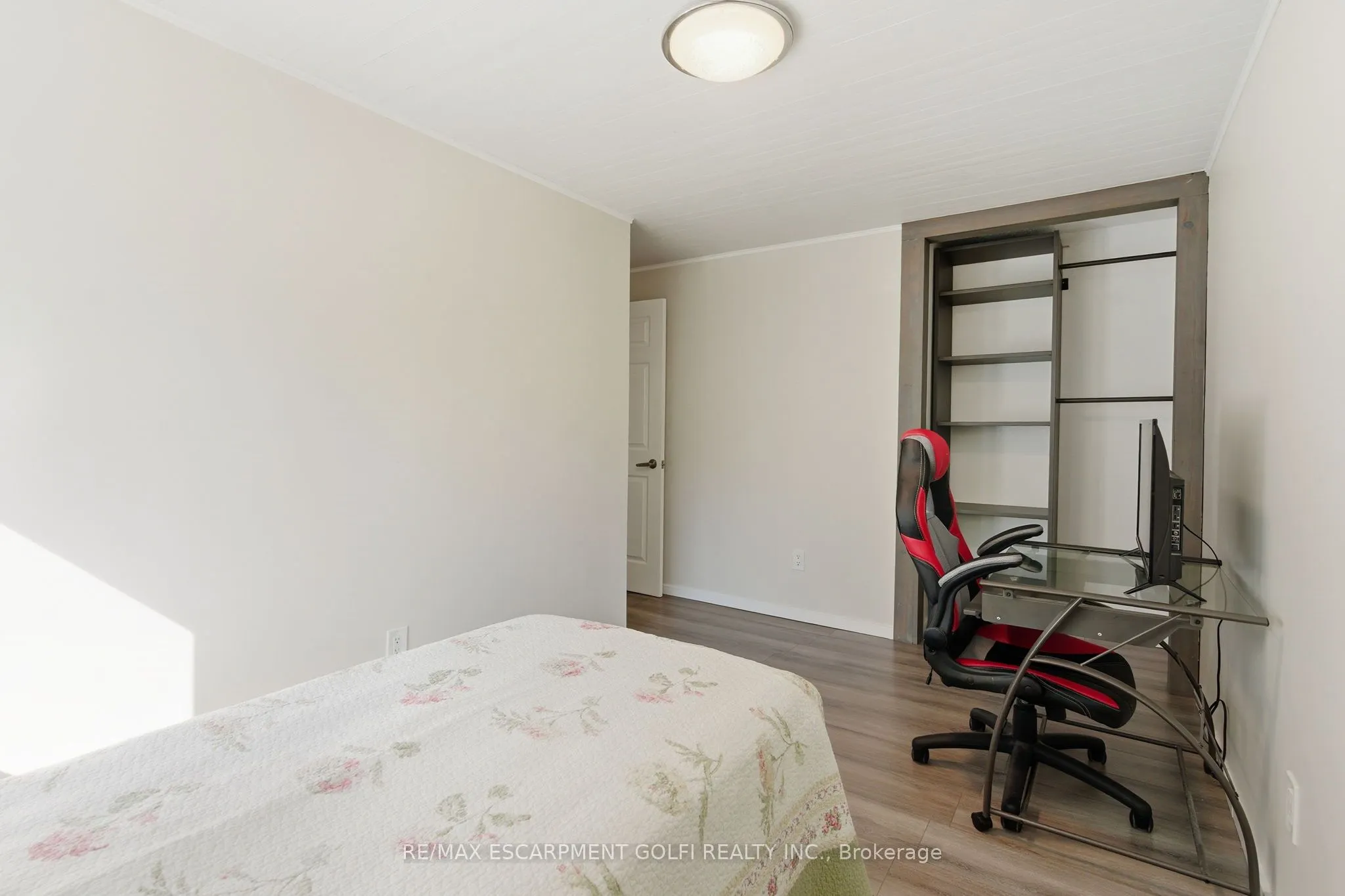 23 Glengrove Avenue