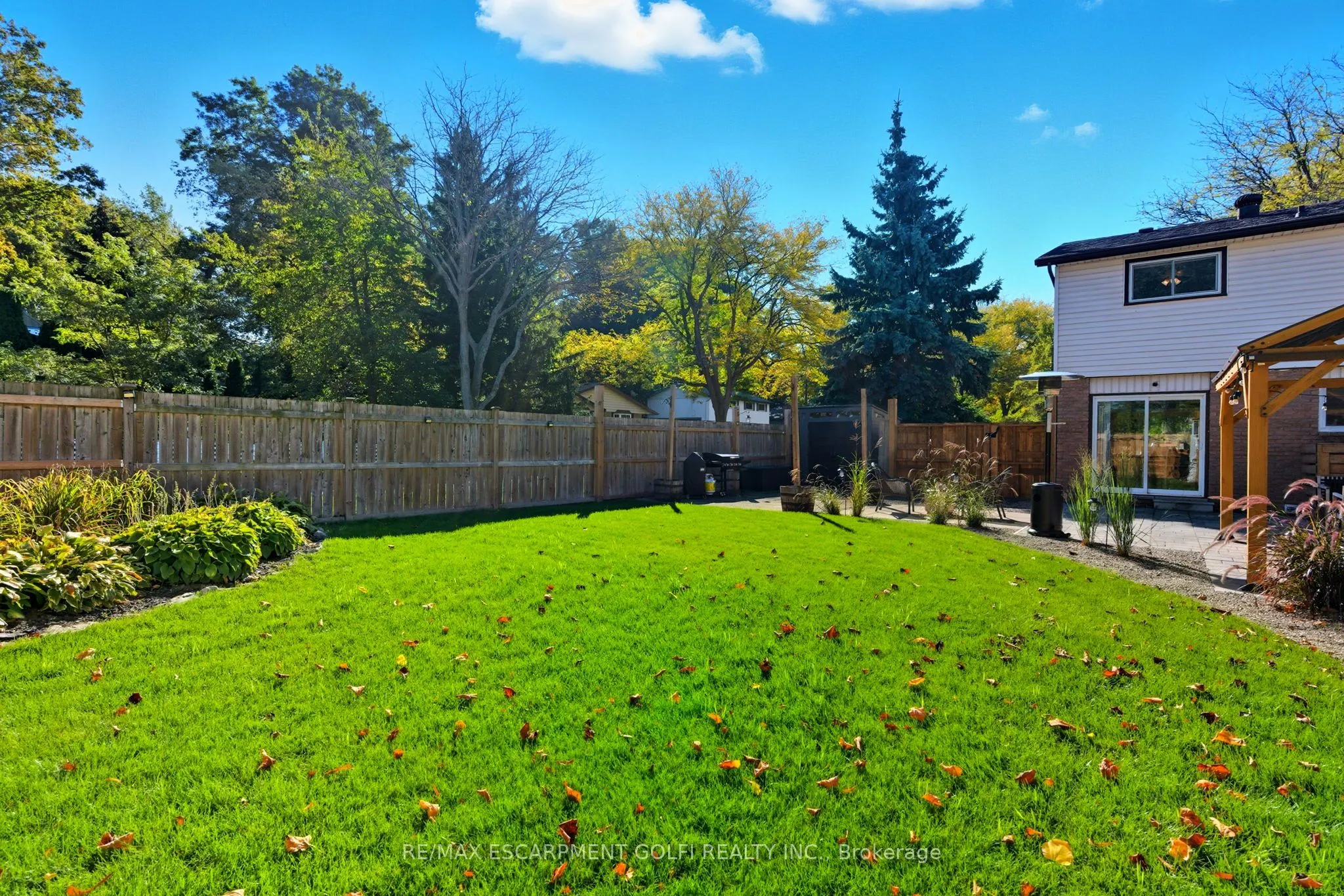 23 Glengrove Avenue