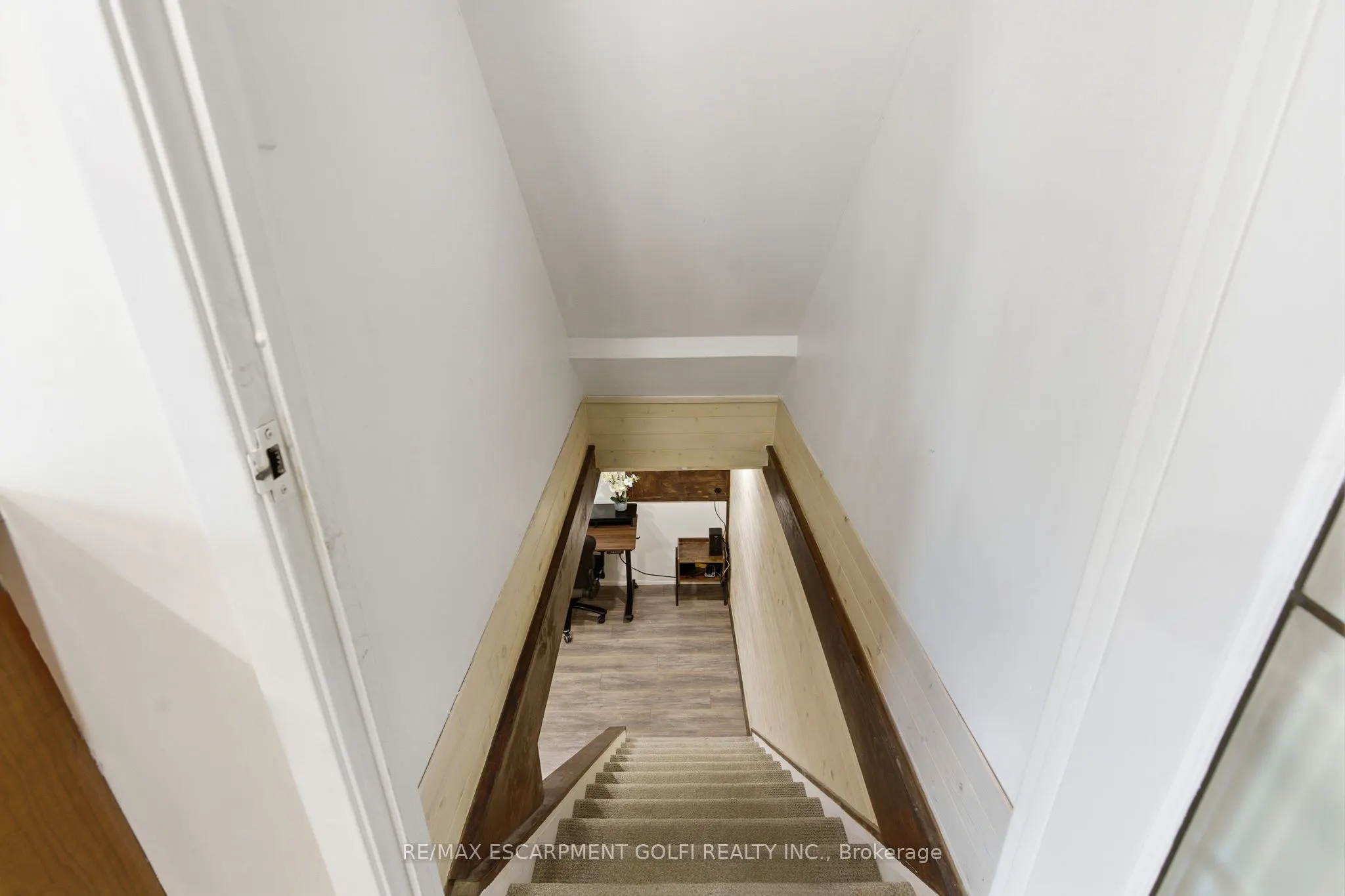 23 Glengrove Avenue