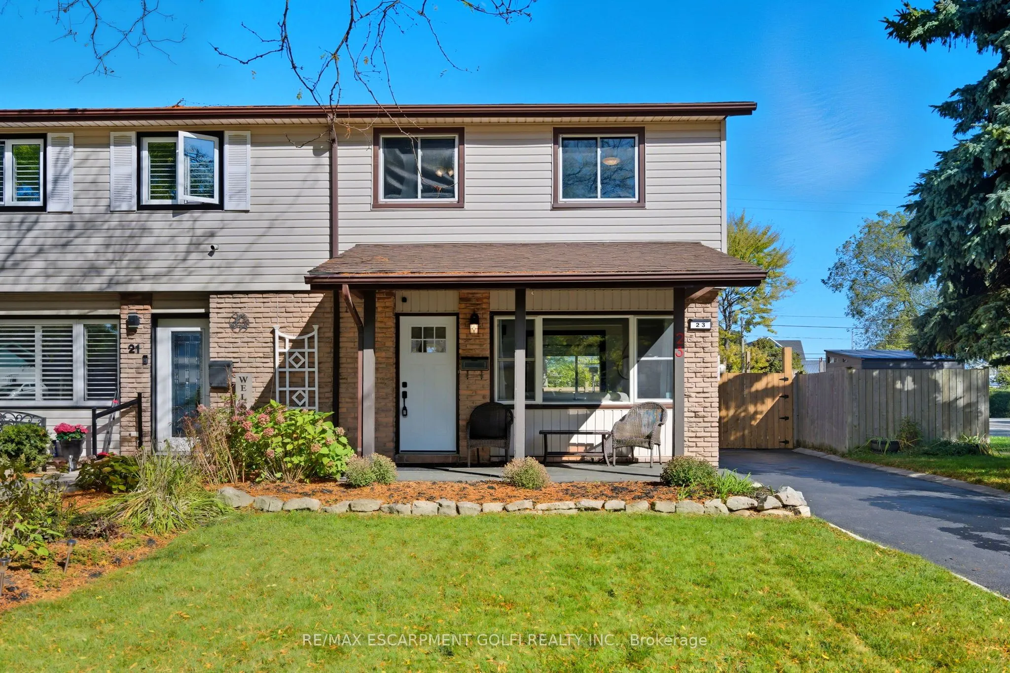 23 Glengrove Avenue