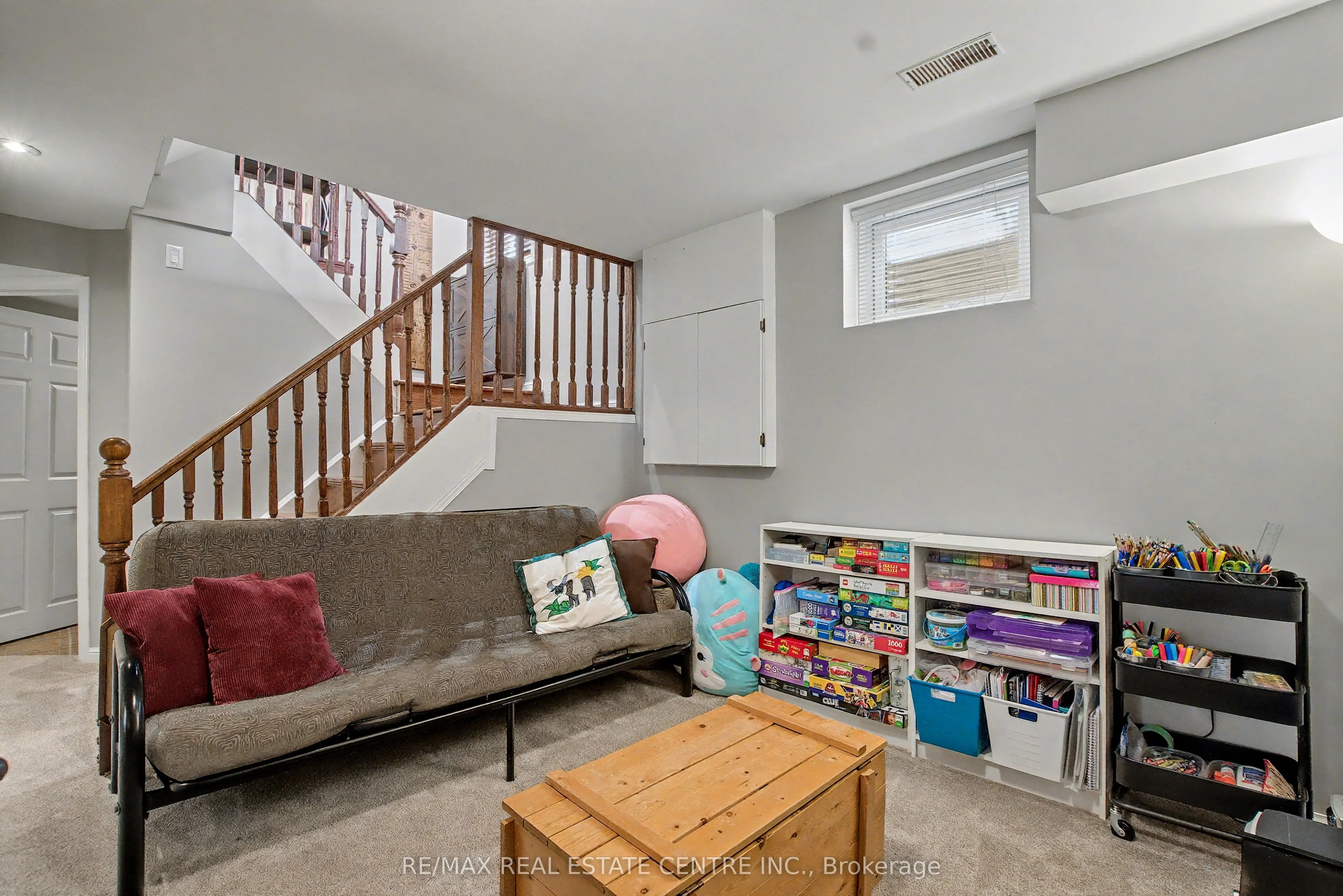 60 Lena Crescent