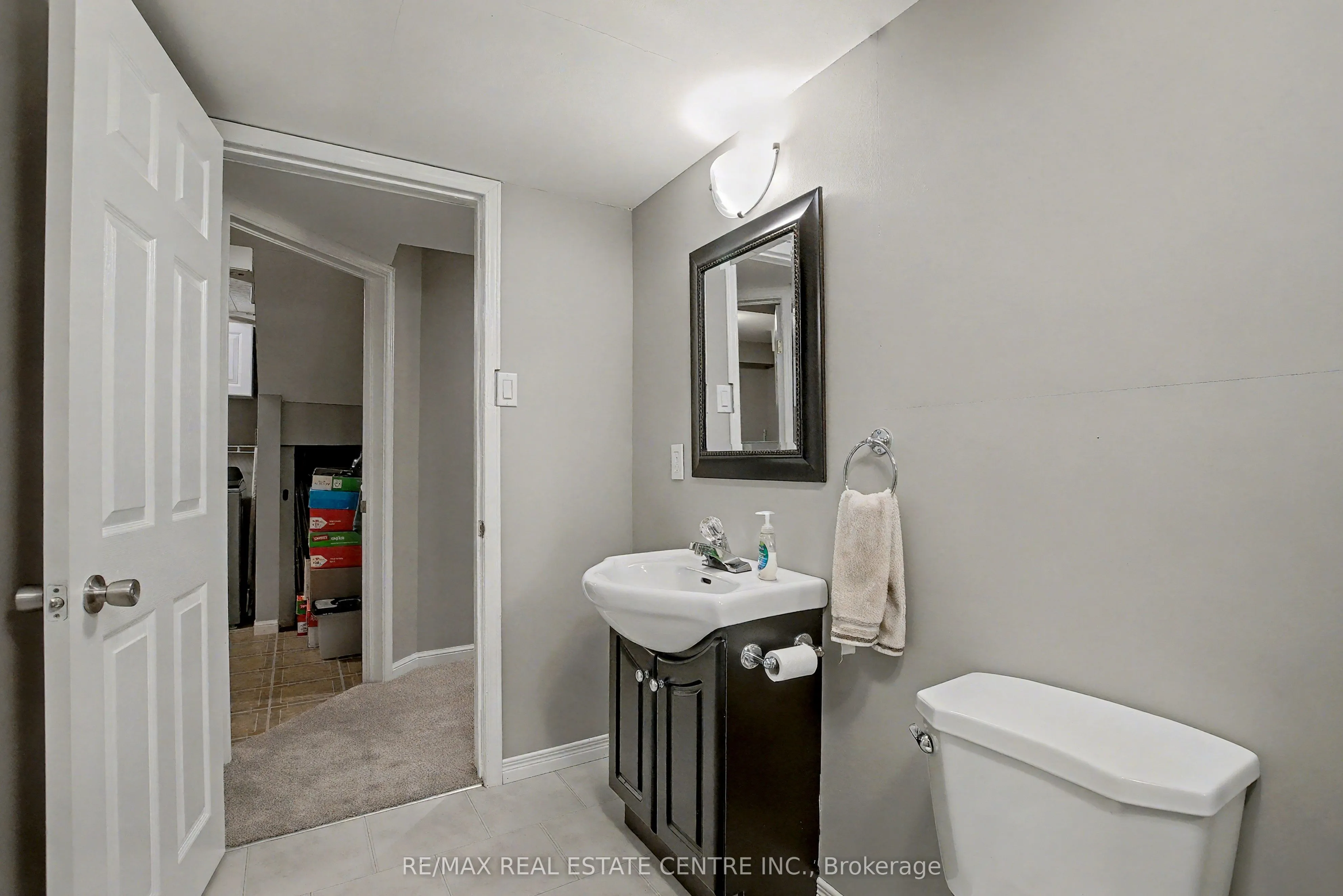 60 Lena Crescent