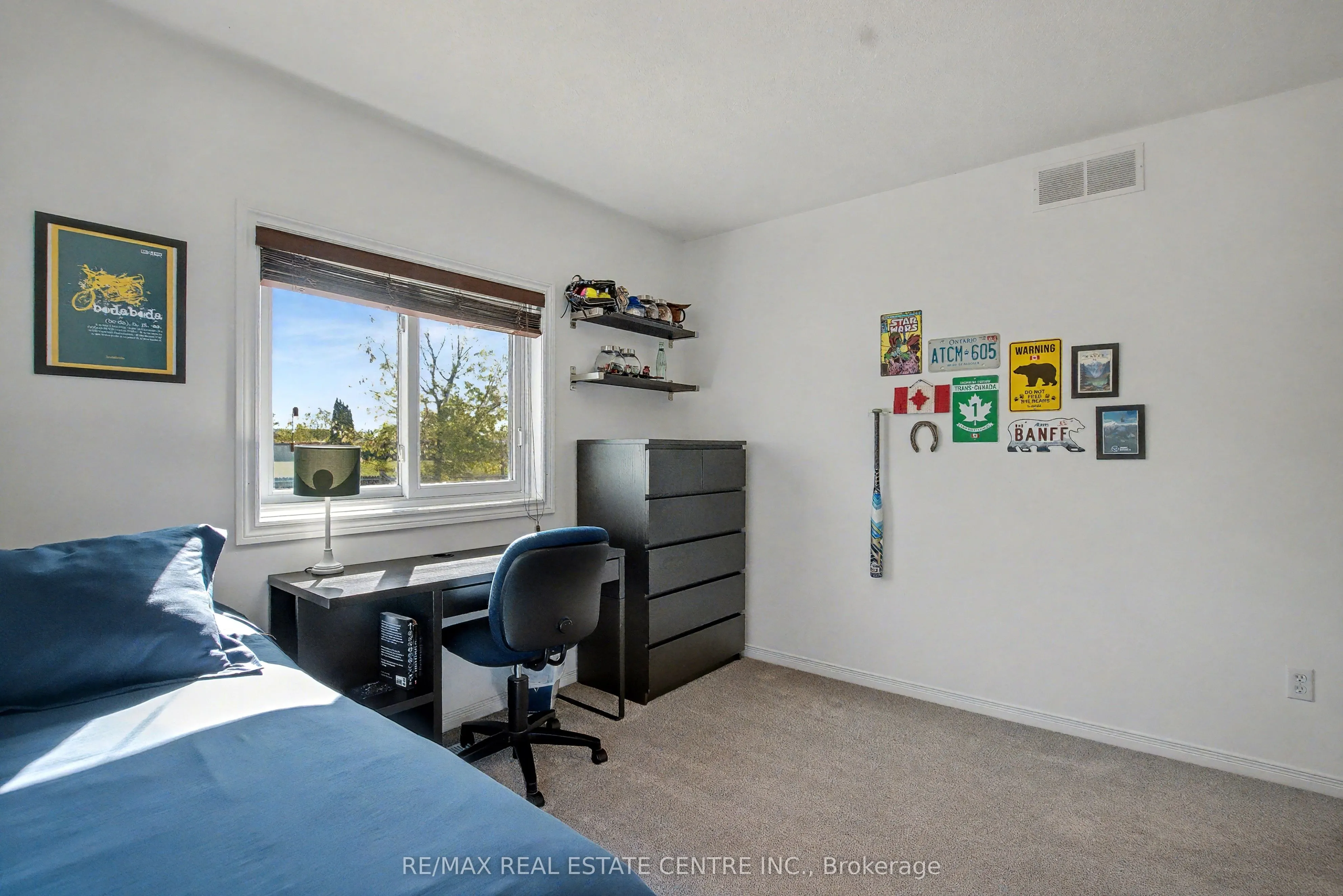 60 Lena Crescent
