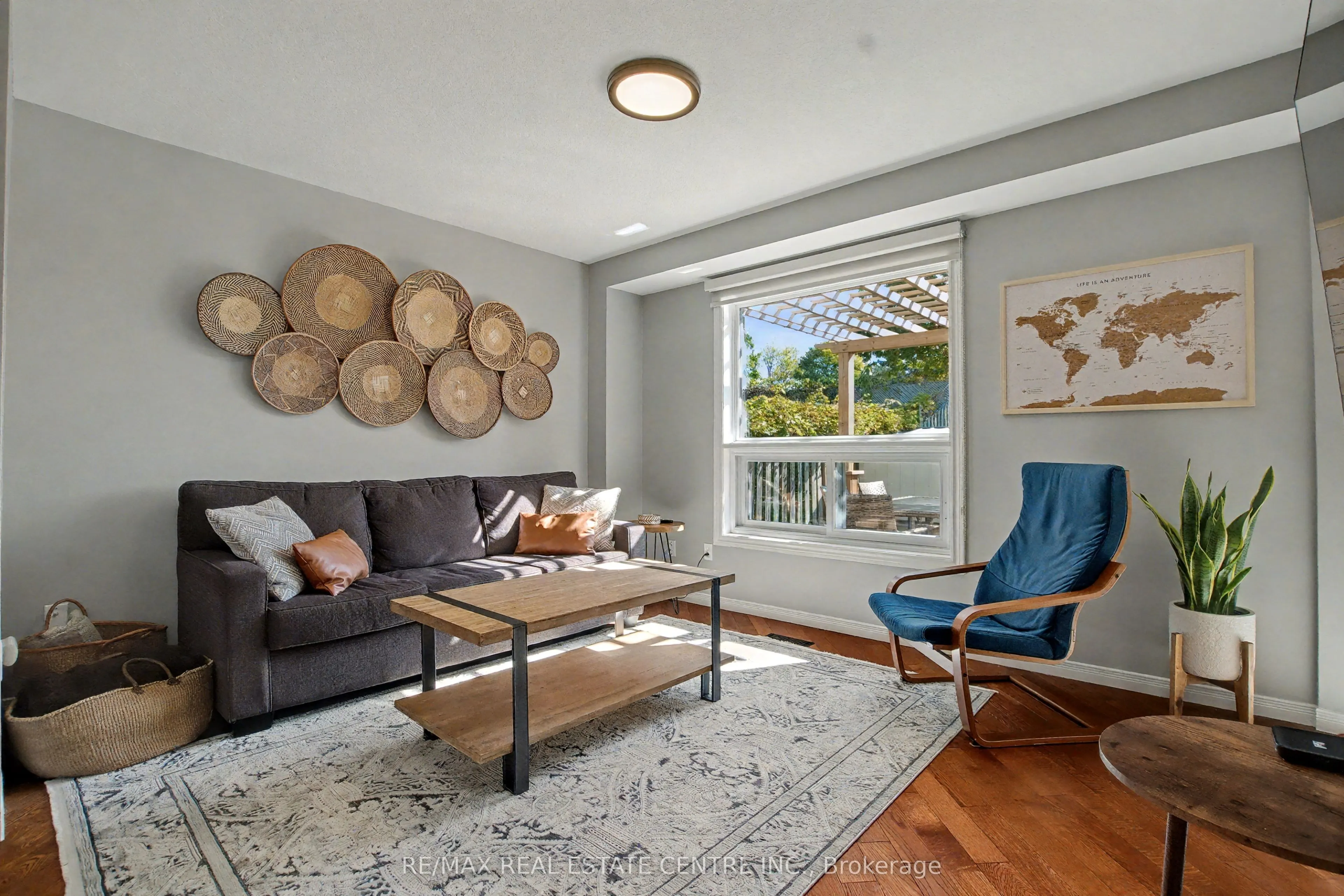60 Lena Crescent