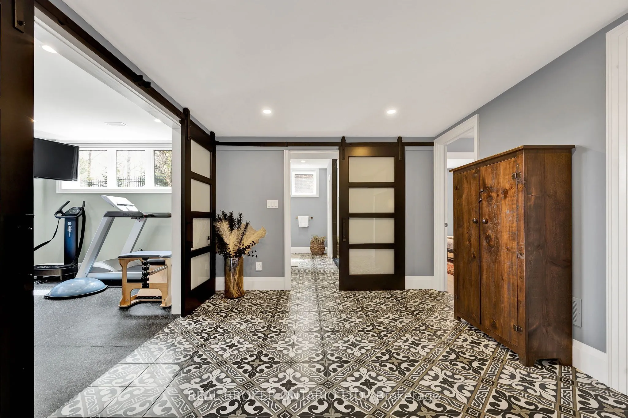 44 Pioneer Ridge Drive