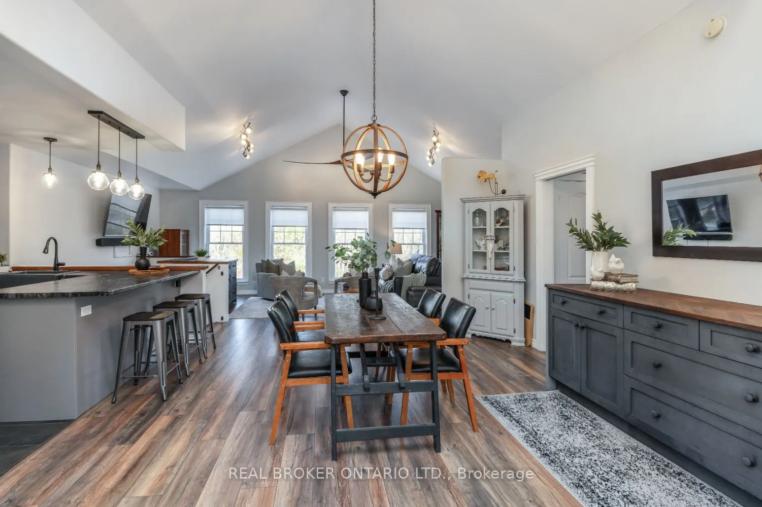 201 Richardson Road