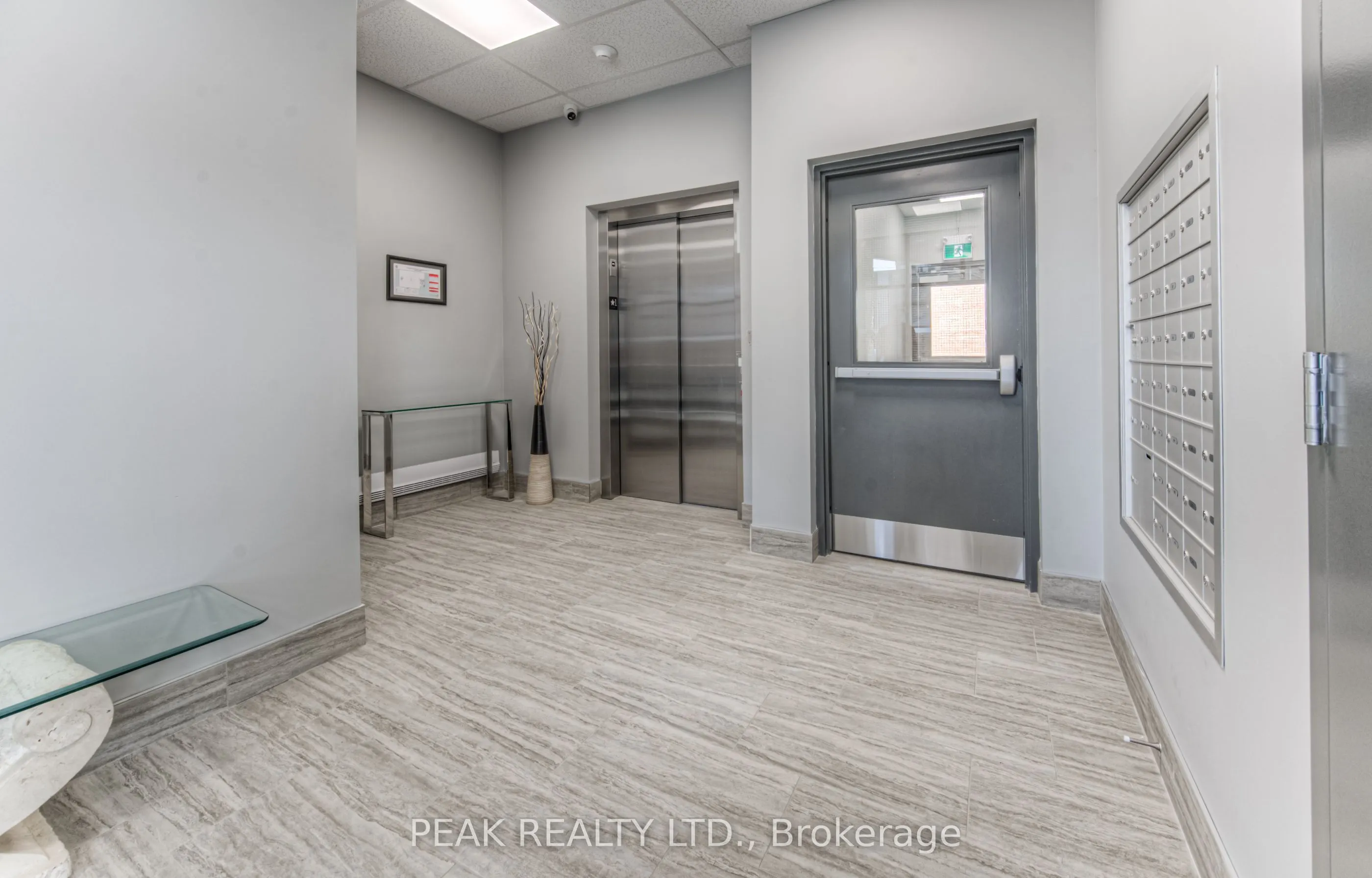 30 George Street, #410