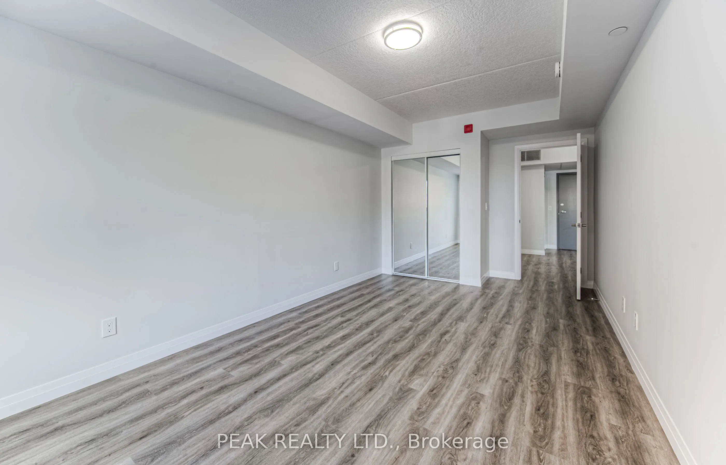 30 George Street, #410