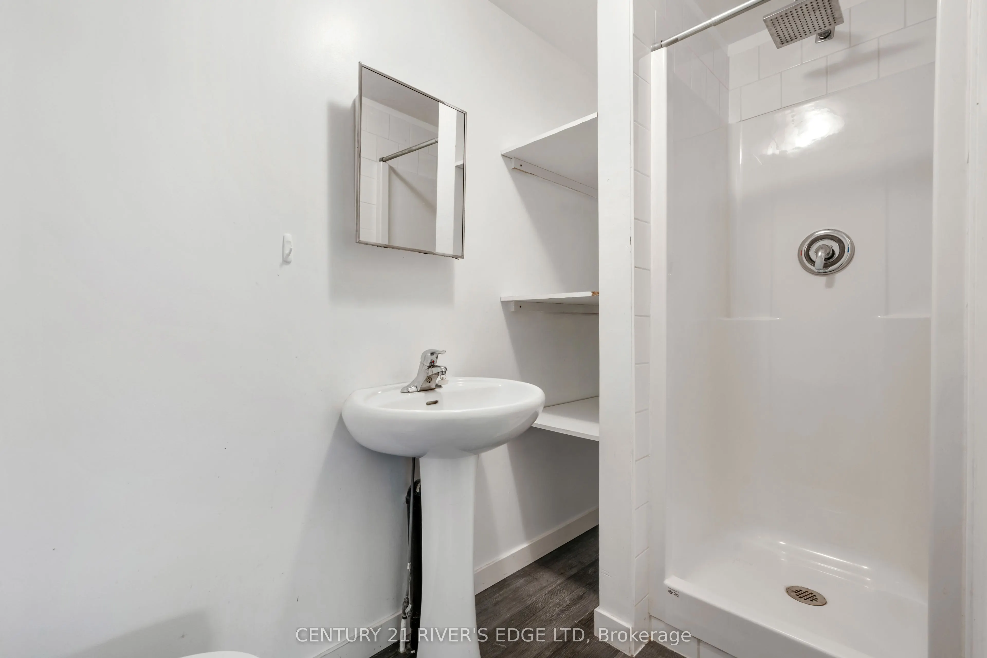 183 King Street, #4