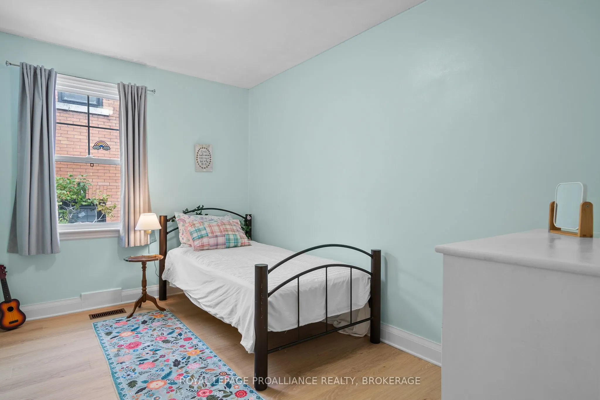 8 Graham Avenue