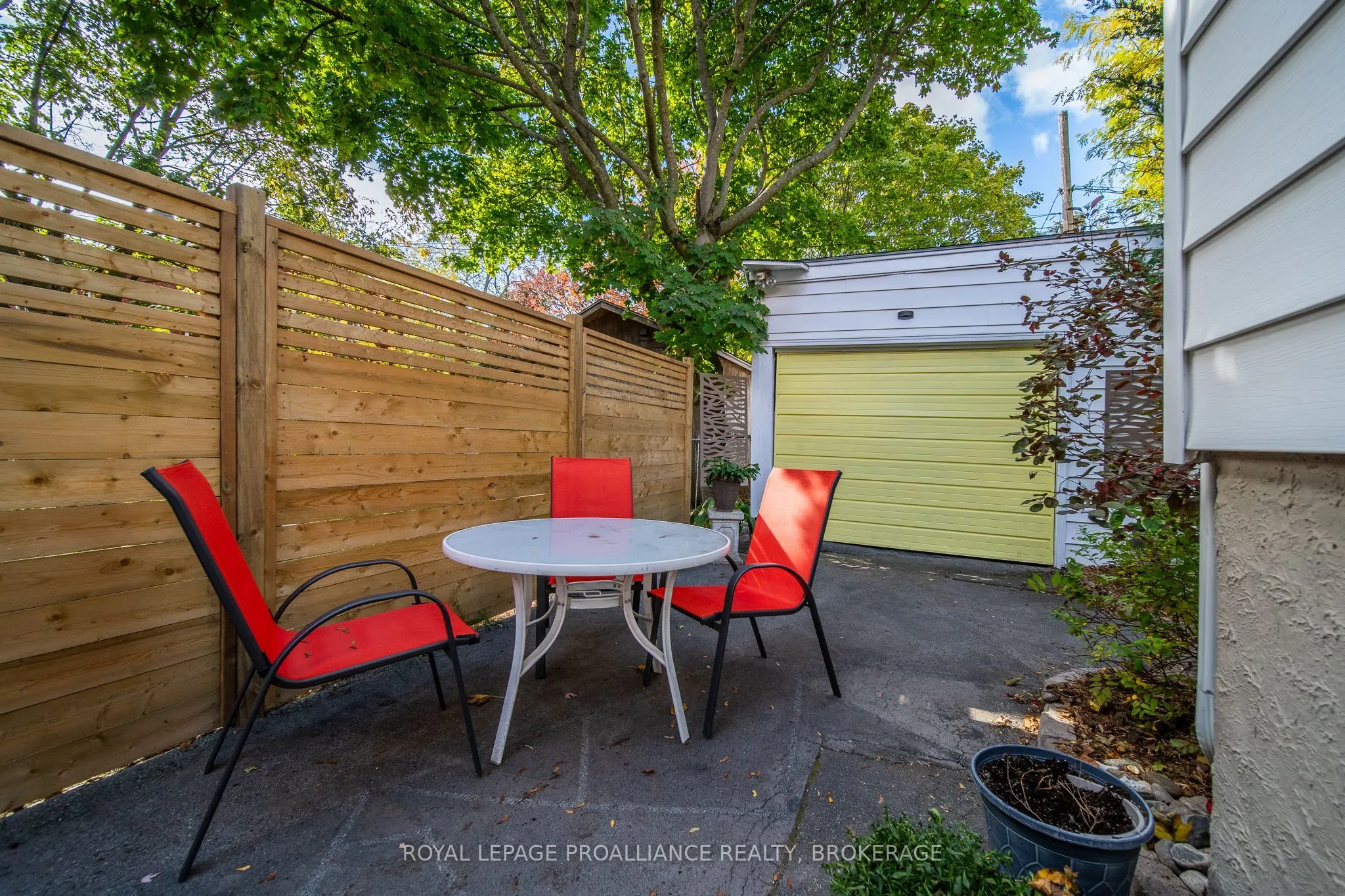 8 Graham Avenue