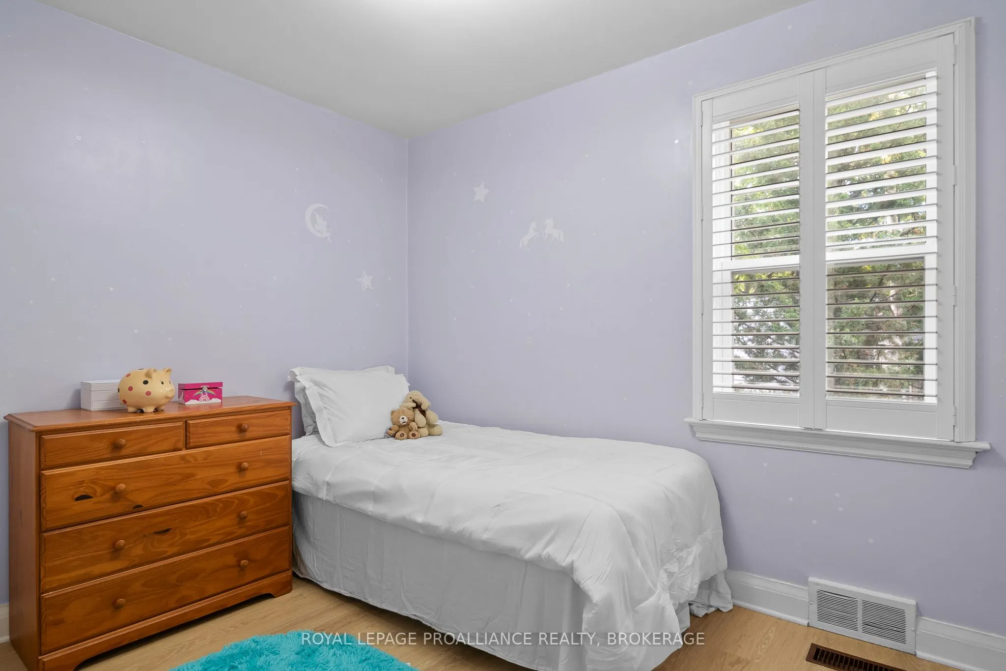 8 Graham Avenue