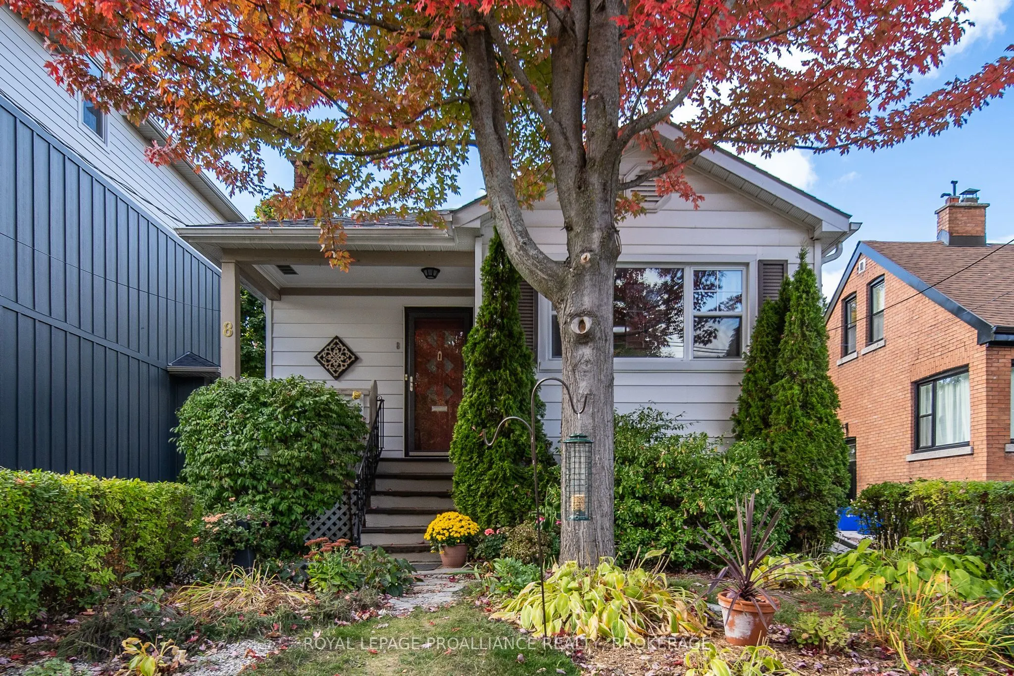 8 Graham Avenue