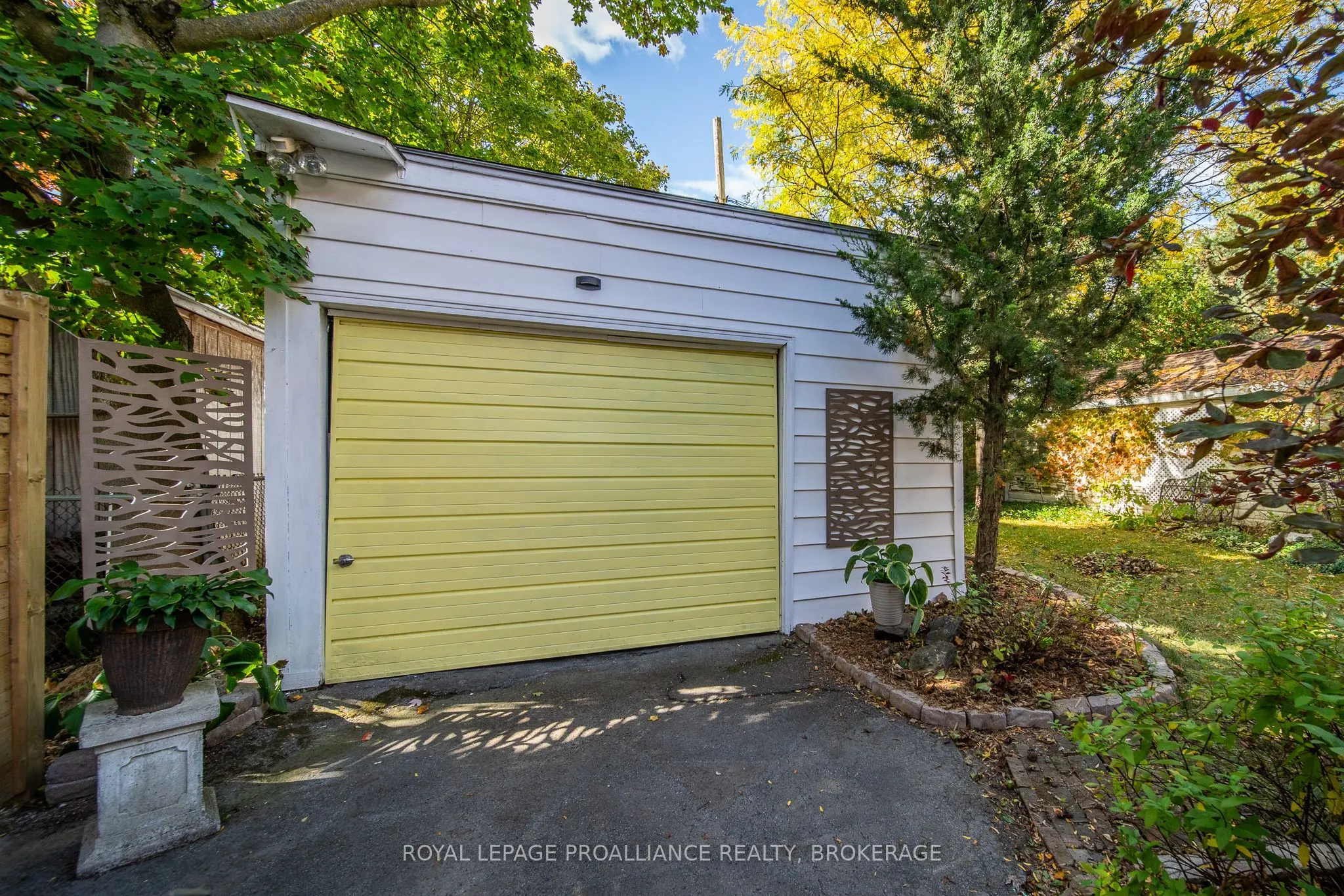 8 Graham Avenue