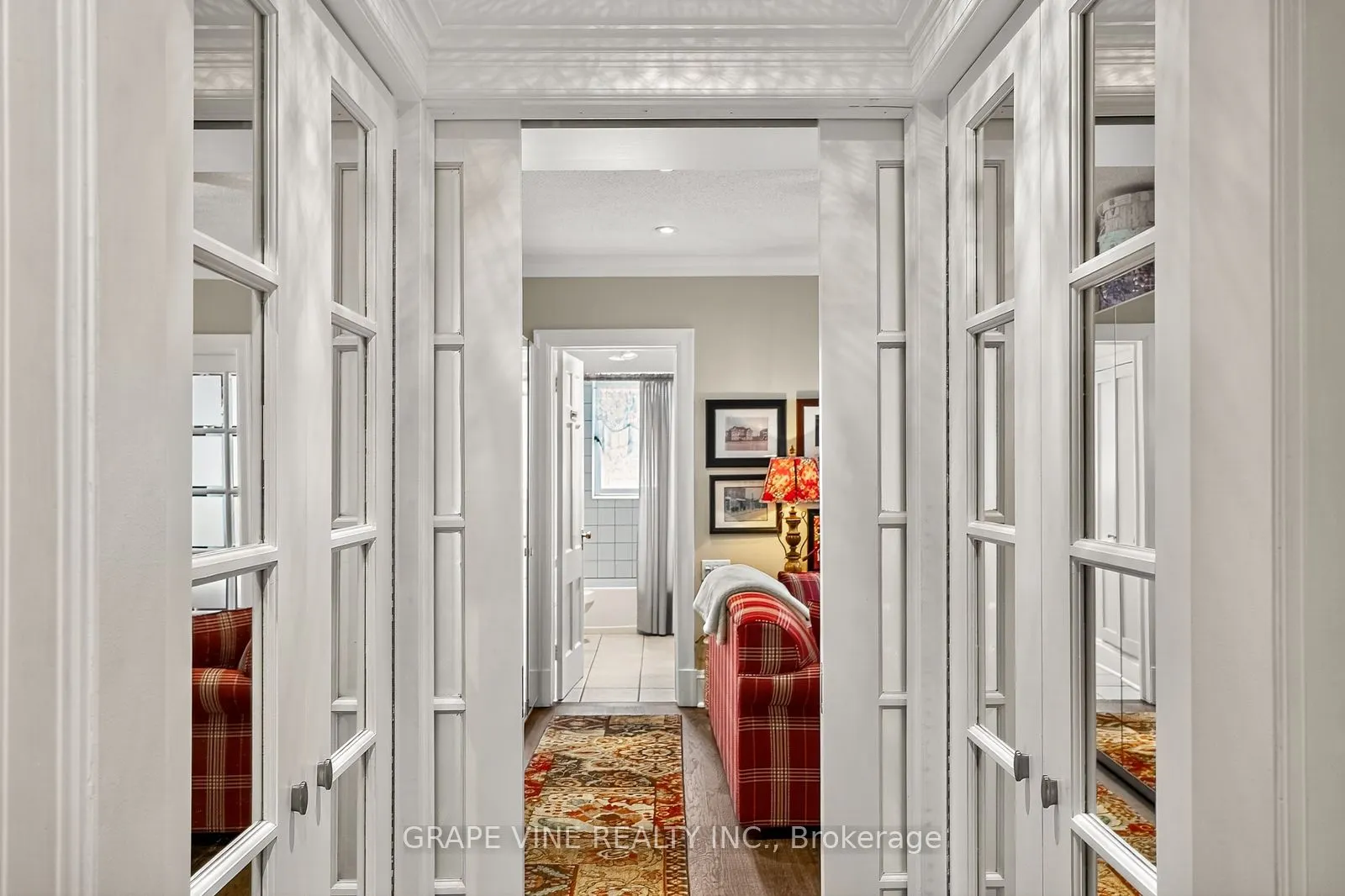 260 Metcalfe Street, #1D