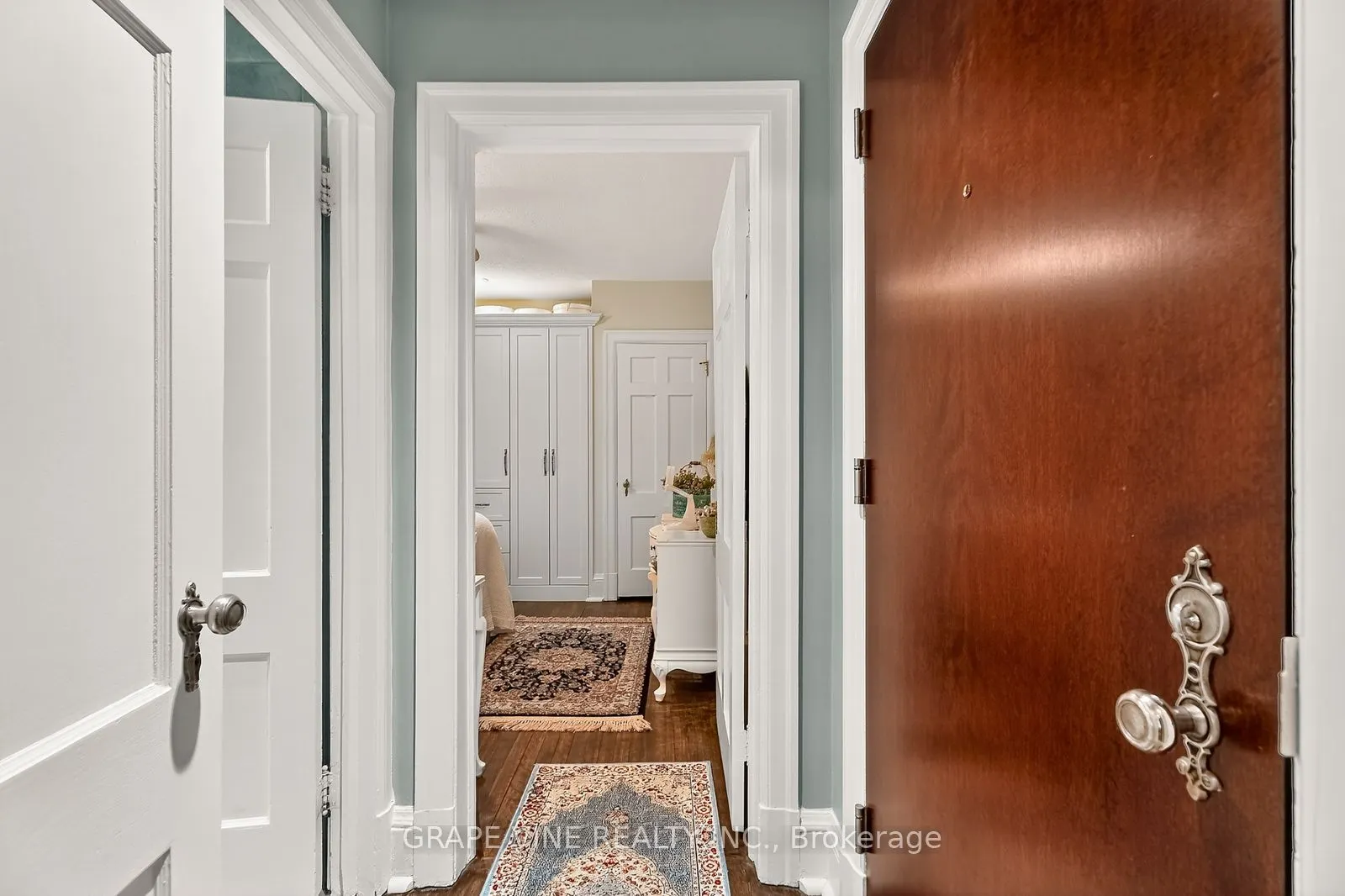 260 Metcalfe Street, #1D
