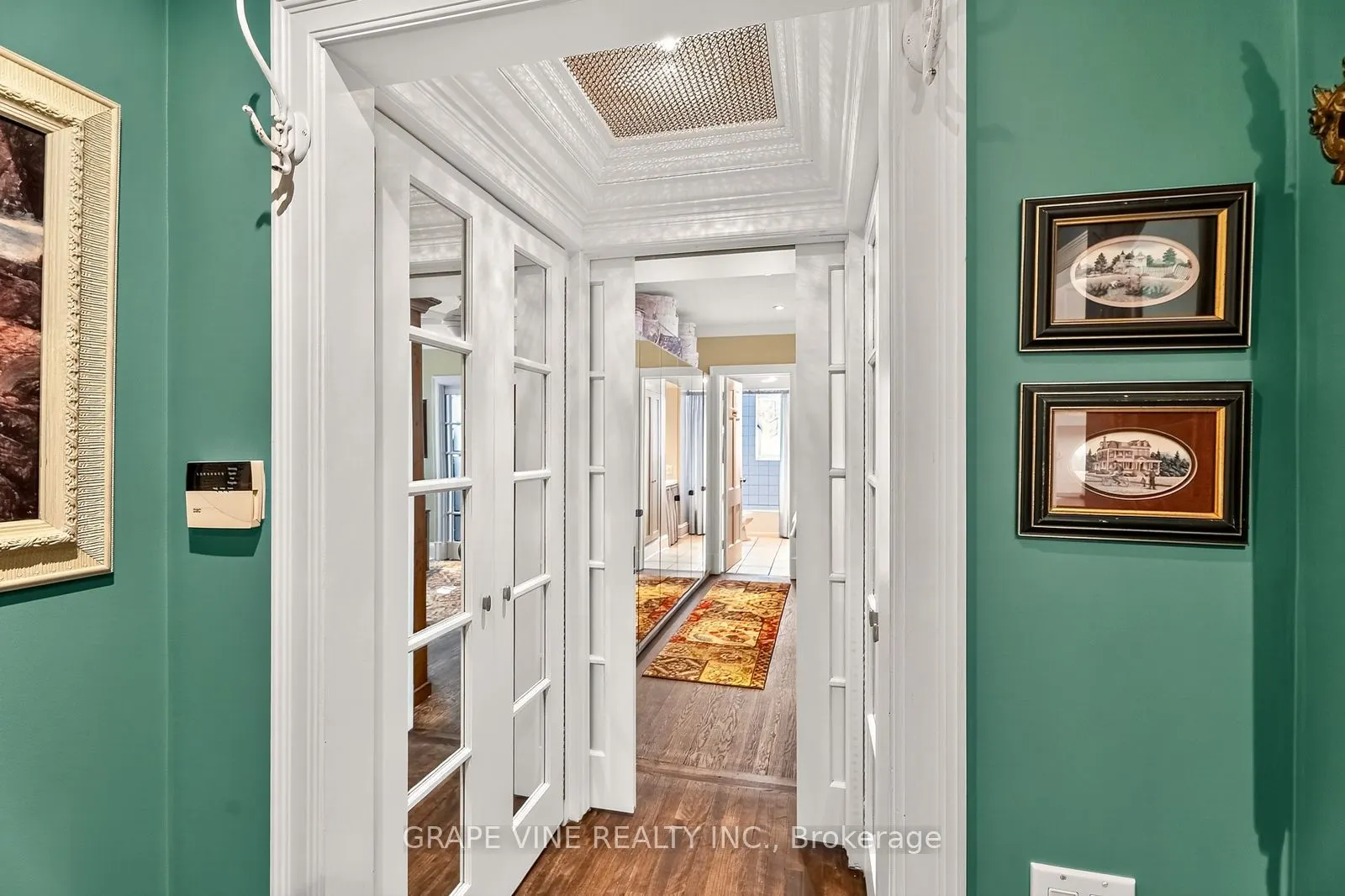 260 Metcalfe Street, #1D