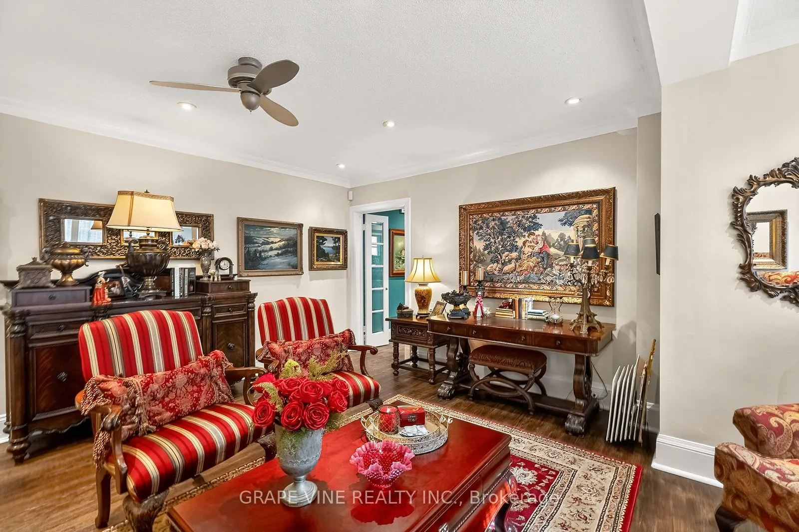260 Metcalfe Street #1D