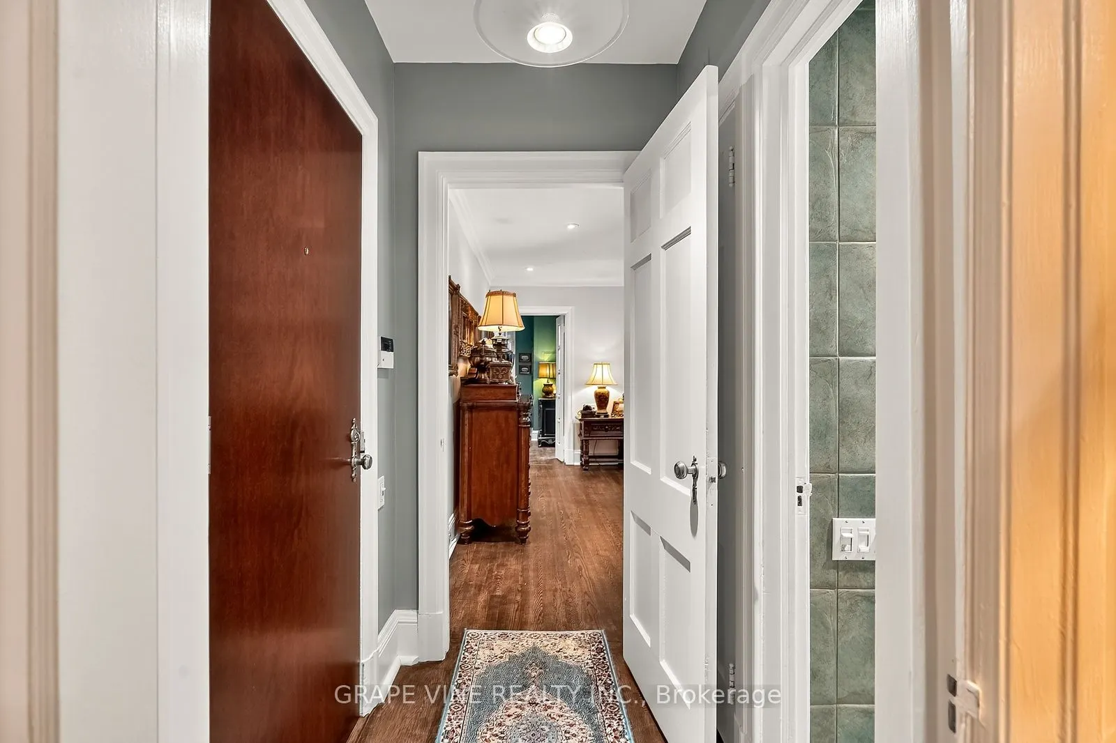 260 Metcalfe Street, #1D