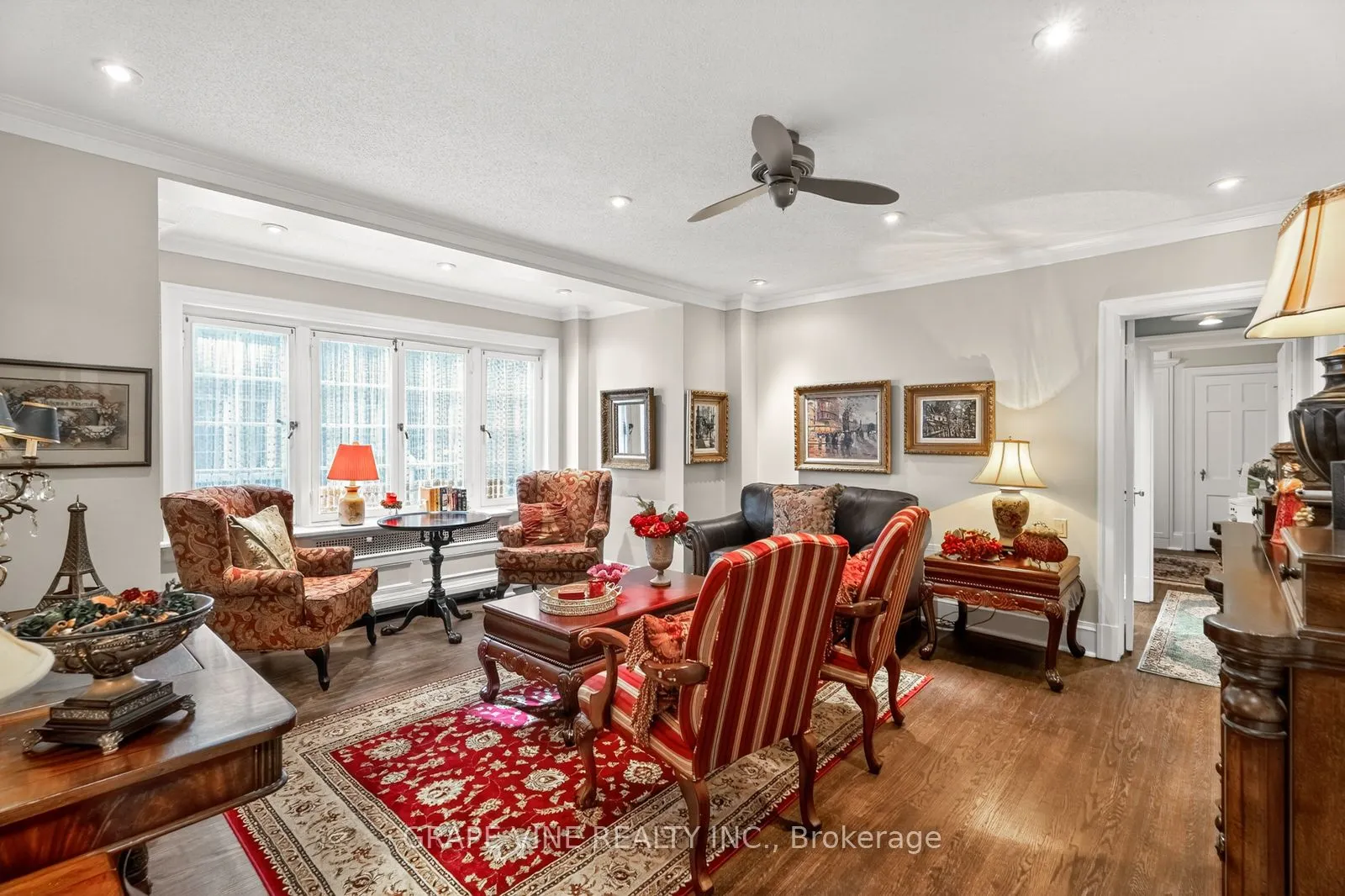 260 Metcalfe Street, #1D