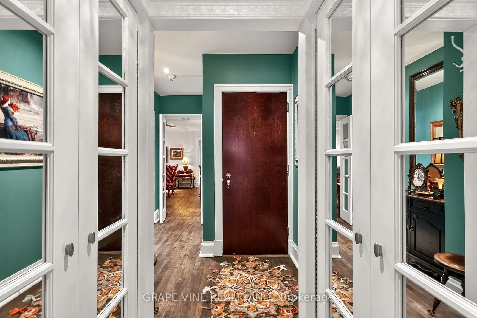 260 Metcalfe Street, #1D