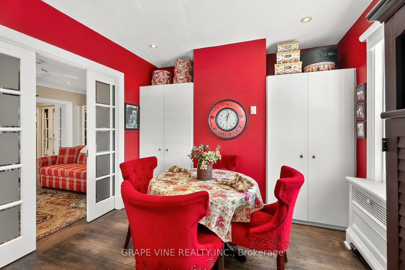260 Metcalfe Street, #1D